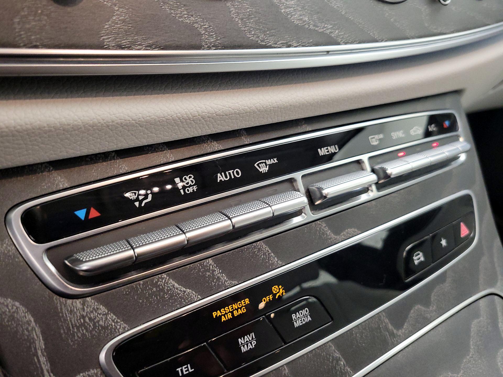 Thumbnail: 2021 Mercedes-Benz E-Class - 16
