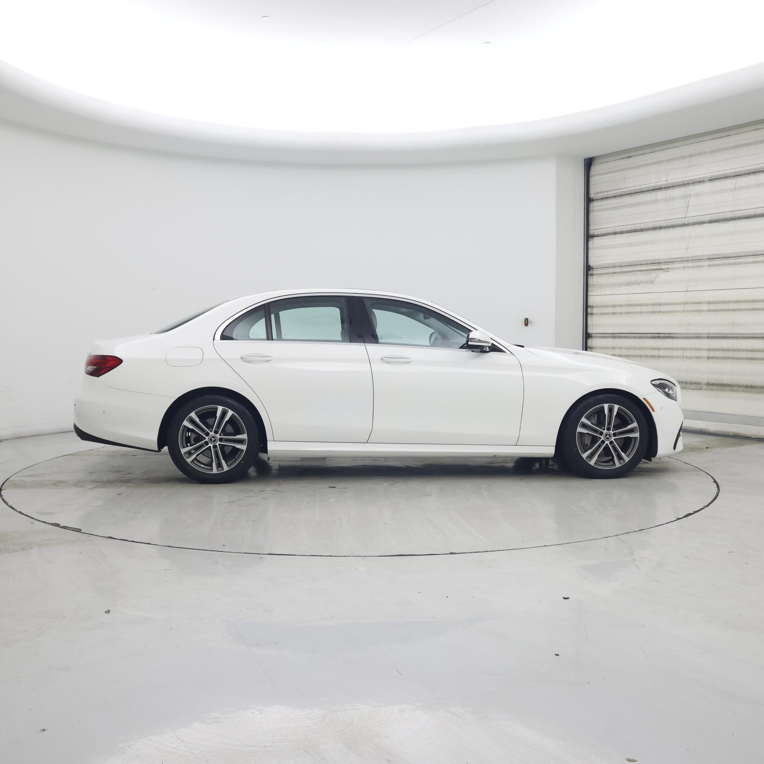 Thumbnail: 2021 Mercedes-Benz E-Class - 7