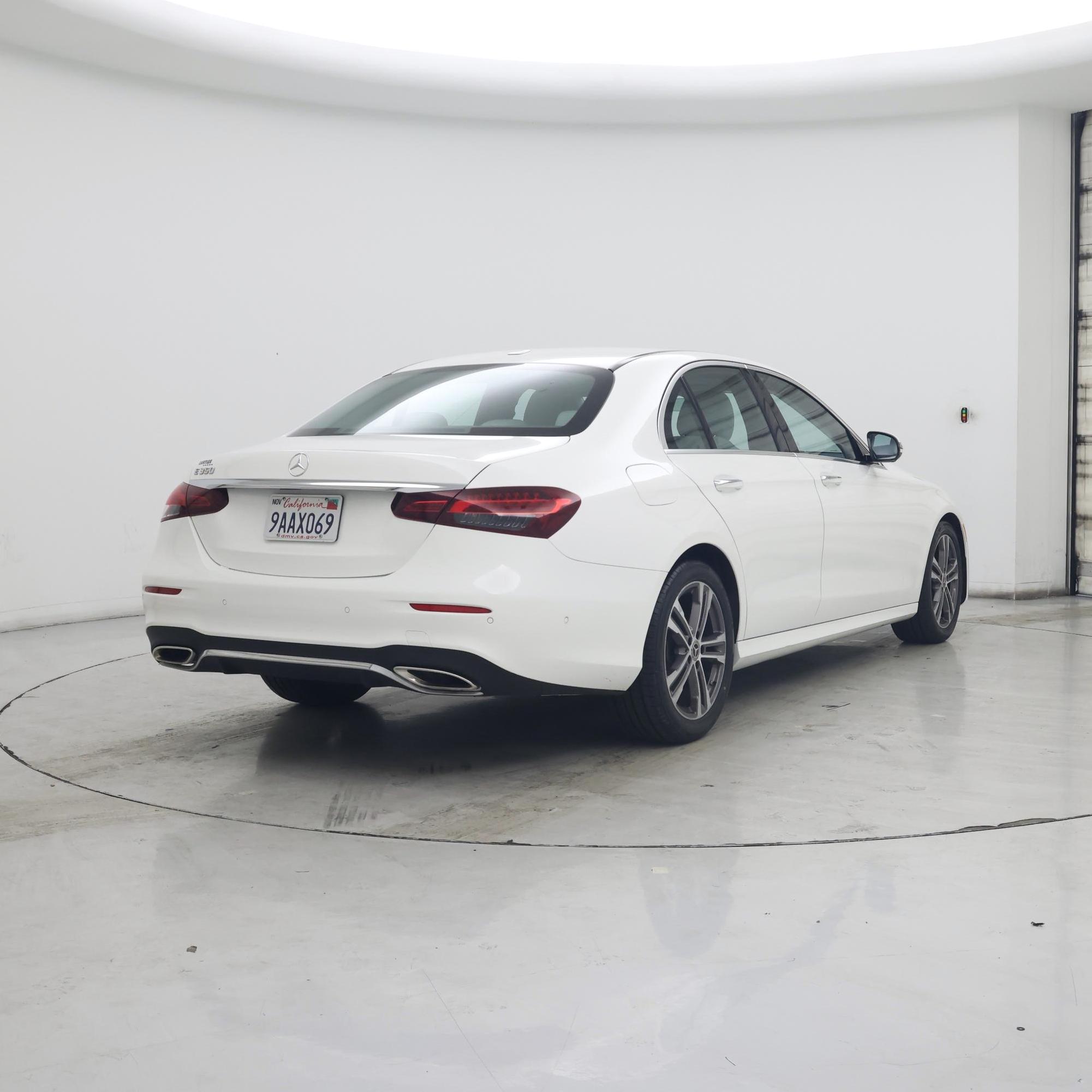 Thumbnail: 2021 Mercedes-Benz E-Class - 8