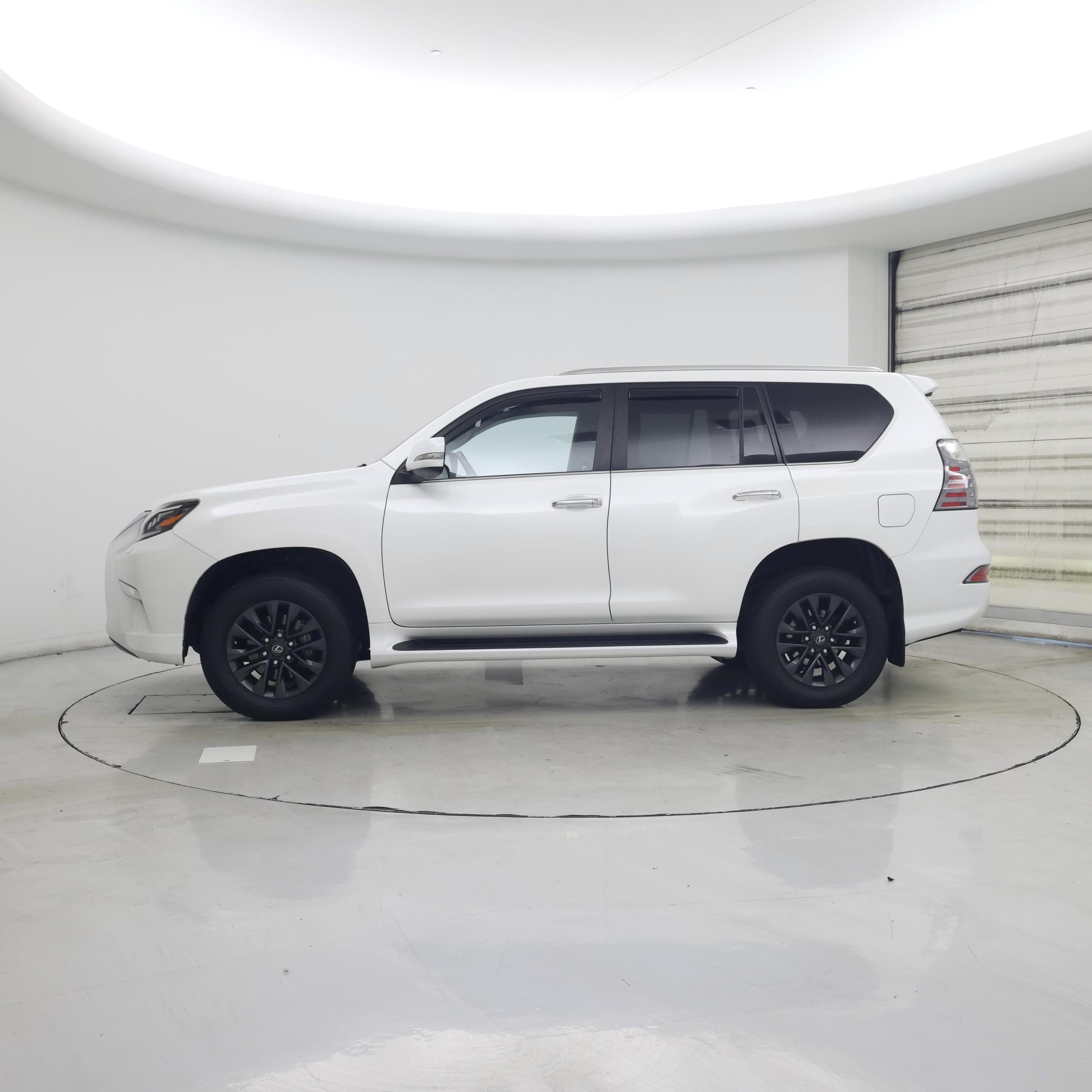 Thumbnail: 2021 Lexus GX - 3