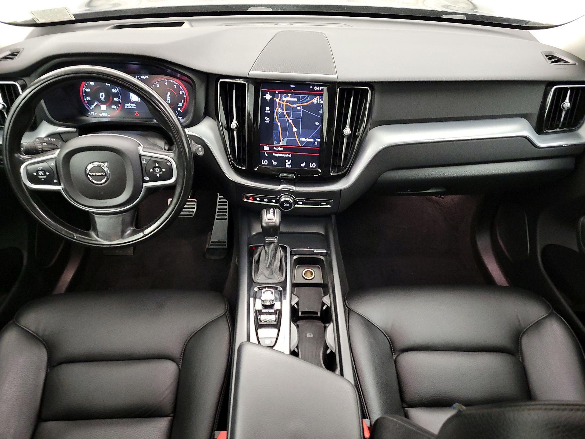 Thumbnail: 2018 Volvo XC60 - 9