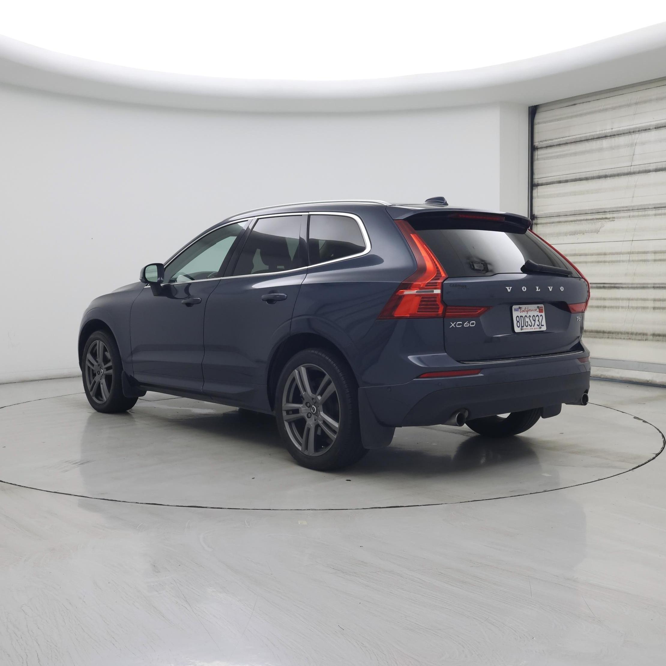 Thumbnail: 2018 Volvo XC60 - 2