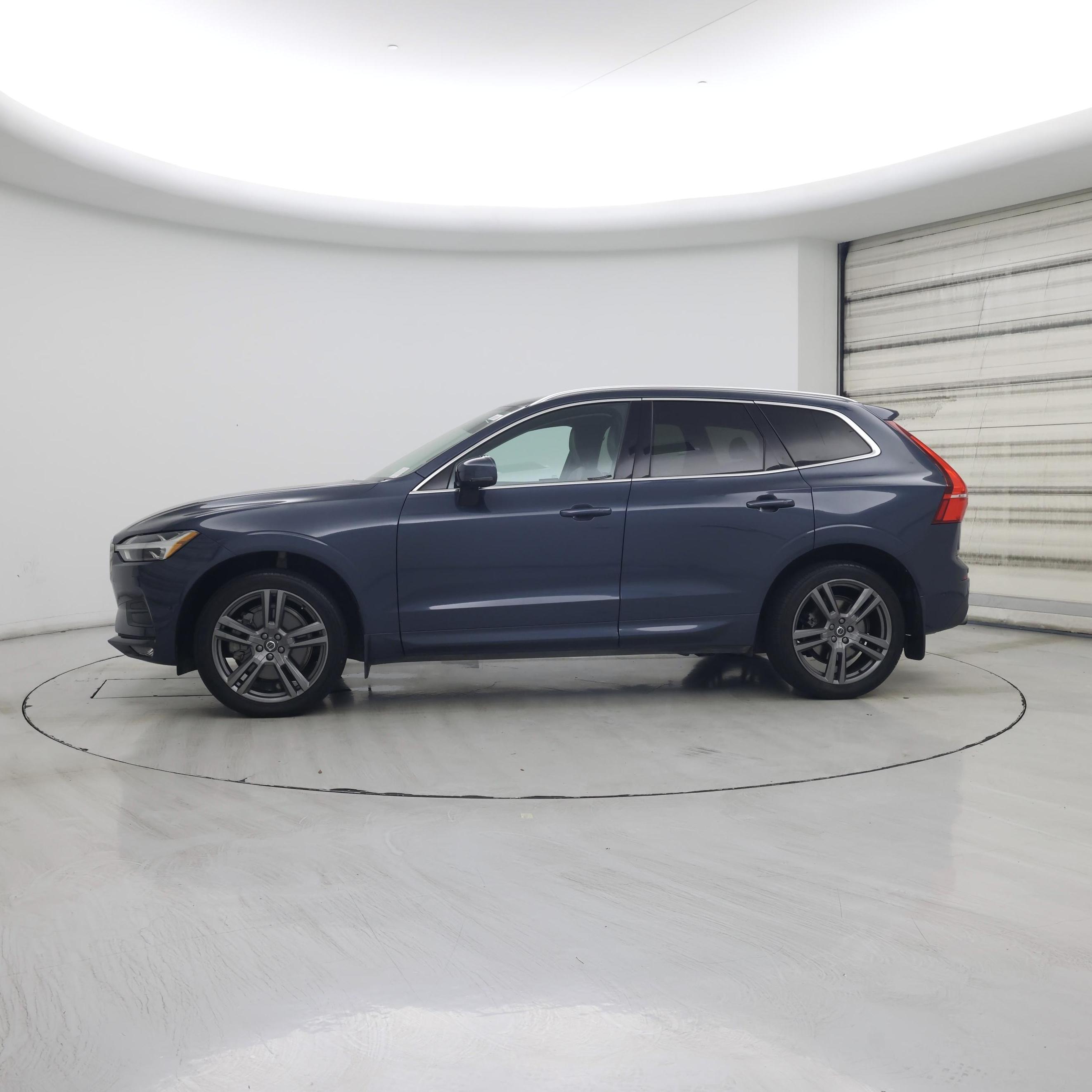 Thumbnail: 2018 Volvo XC60 - 3