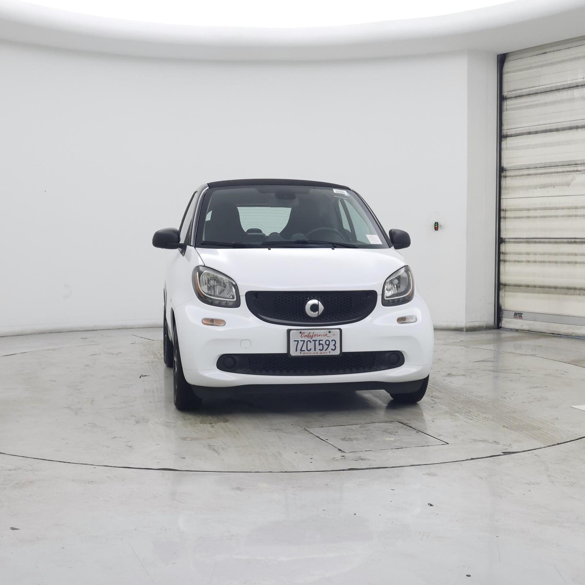 Thumbnail: 2017 smart fortwo - 5