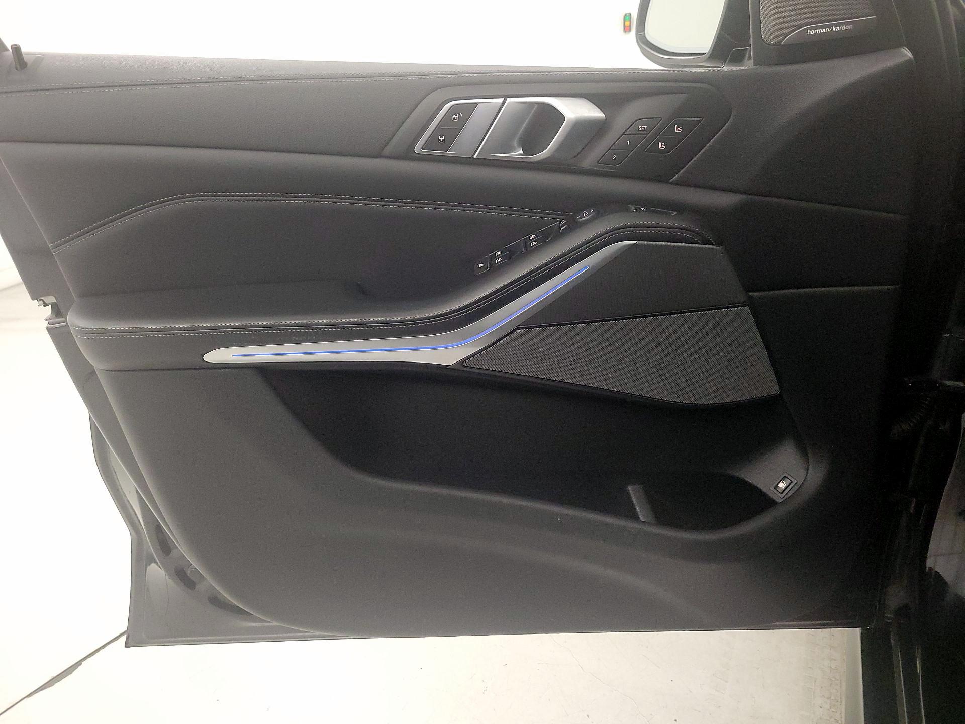 Thumbnail: 2021 BMW X5 - 12