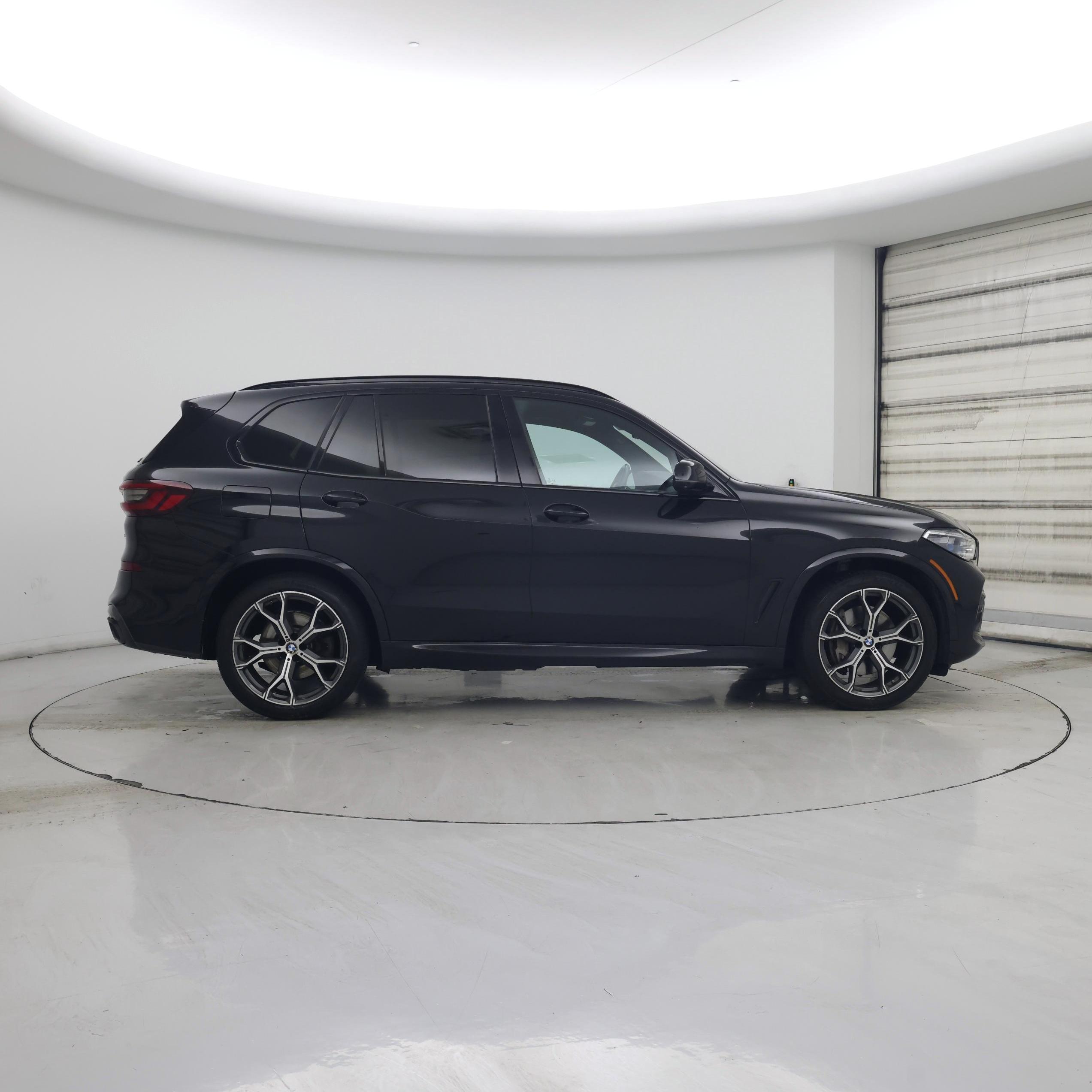 Thumbnail: 2021 BMW X5 - 7