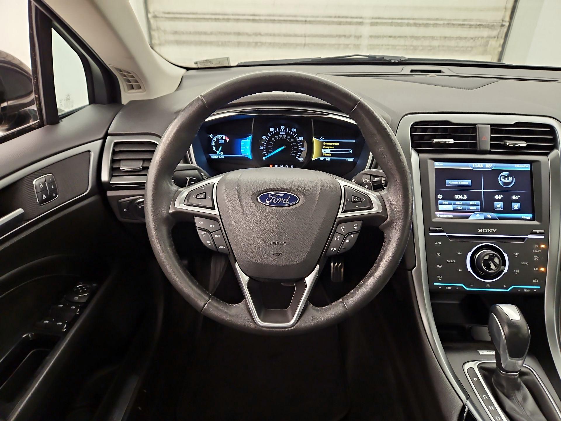 Thumbnail: 2015 Ford Fusion - 10