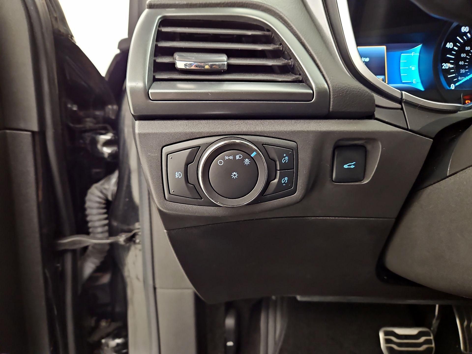 Thumbnail: 2015 Ford Fusion - 13