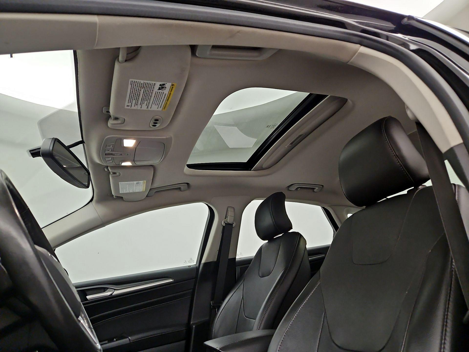 Thumbnail: 2015 Ford Fusion - 19