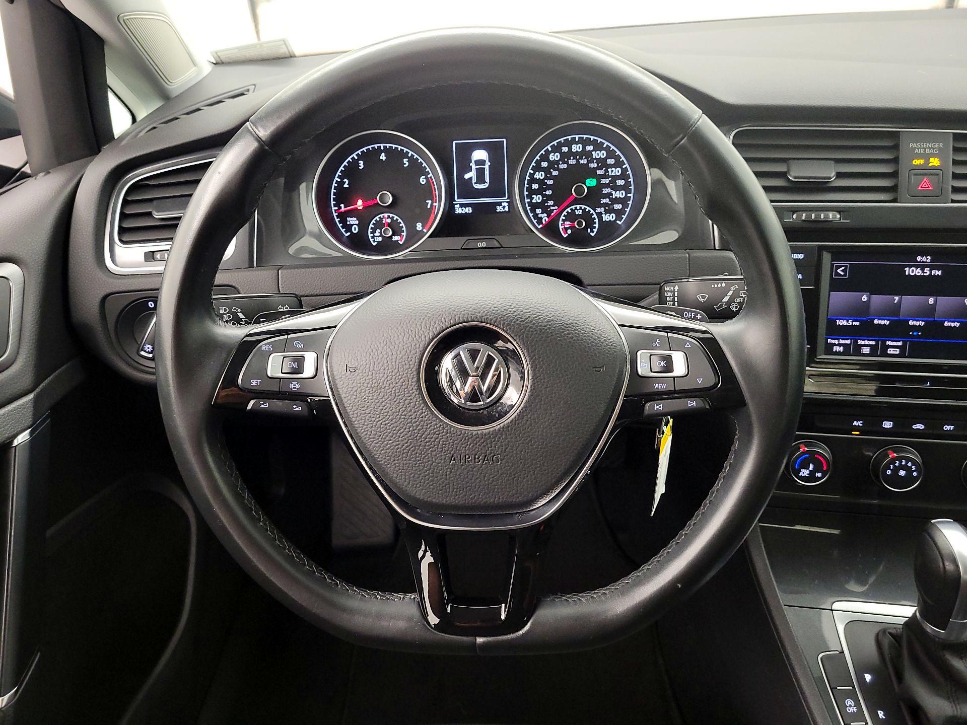 Thumbnail: 2019 Volkswagen Golf - 10