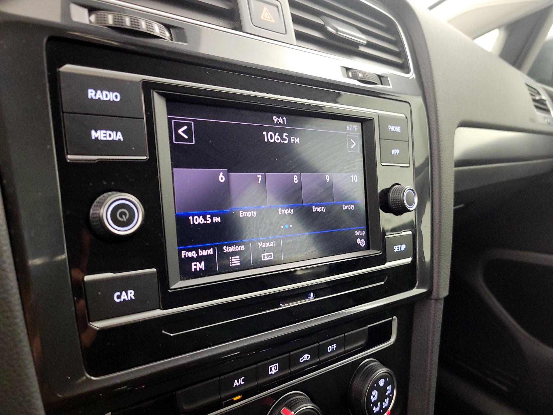 Thumbnail: 2019 Volkswagen Golf - 14