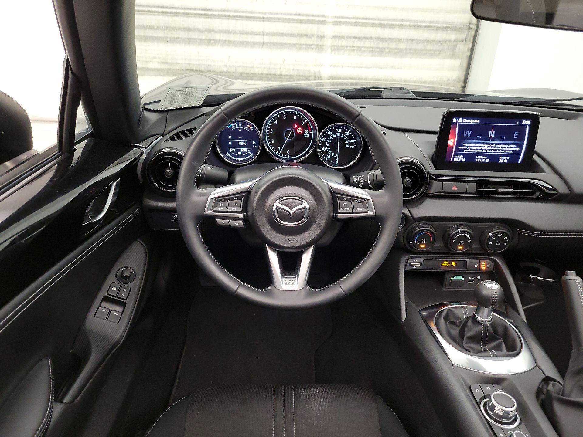 Thumbnail: 2021 Mazda MX-5 Miata - 10