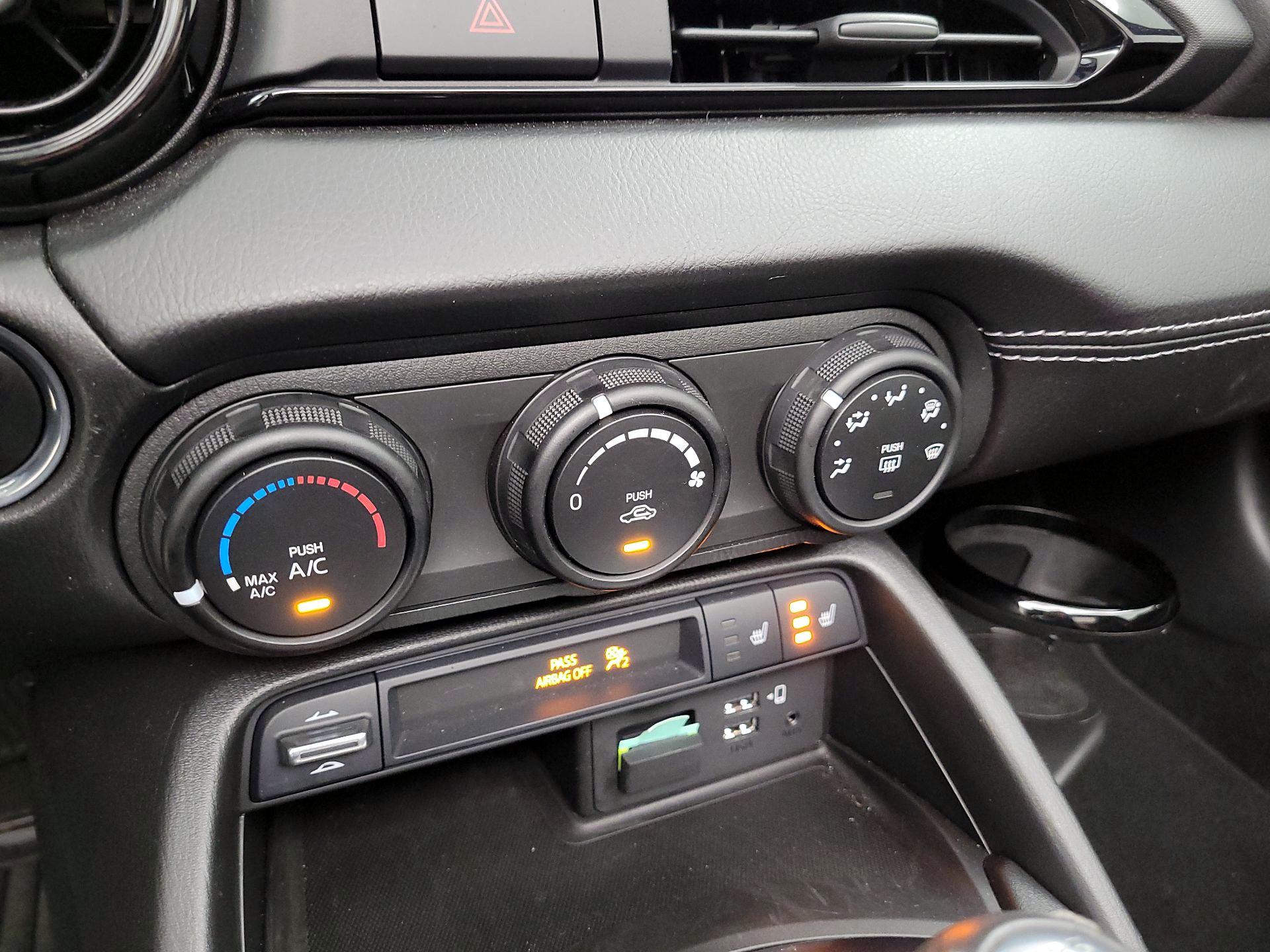 Thumbnail: 2021 Mazda MX-5 Miata - 16