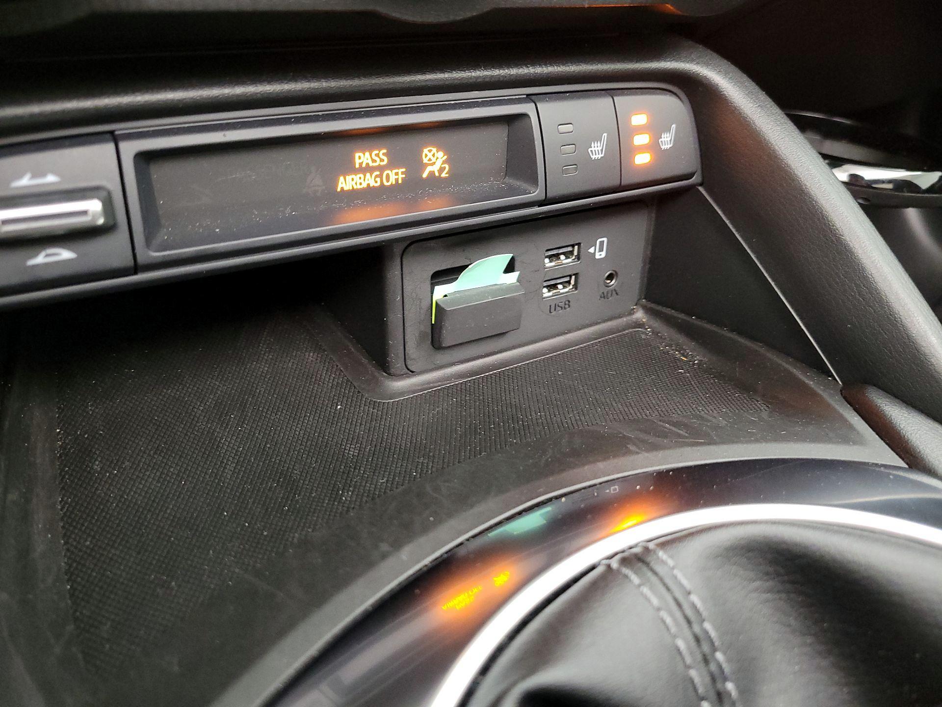 Thumbnail: 2021 Mazda MX-5 Miata - 18