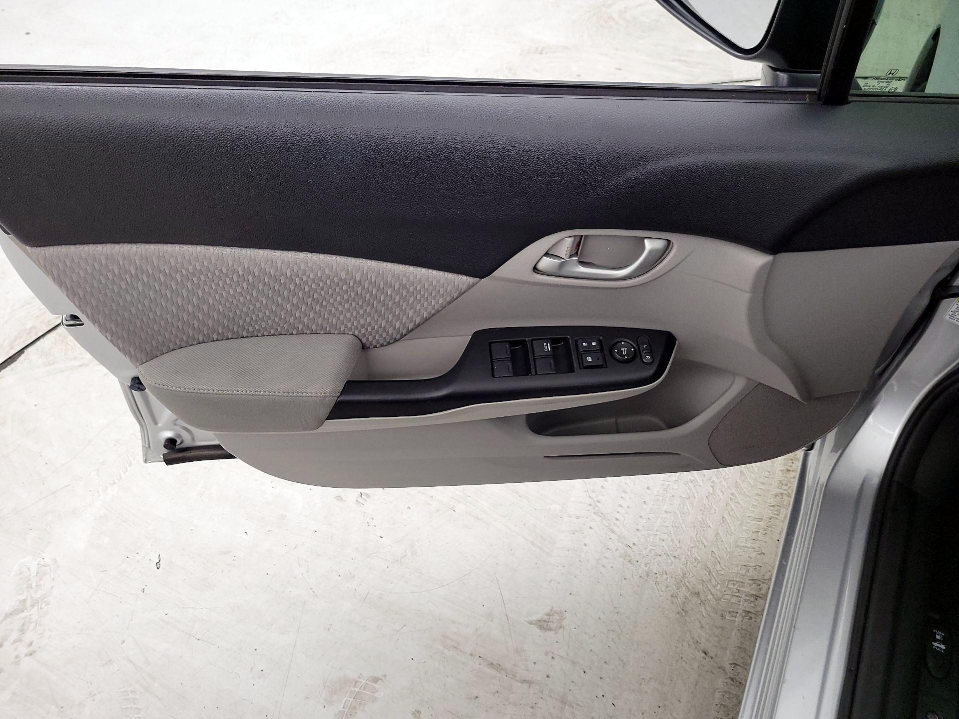 Thumbnail: 2015 Honda Civic - 12