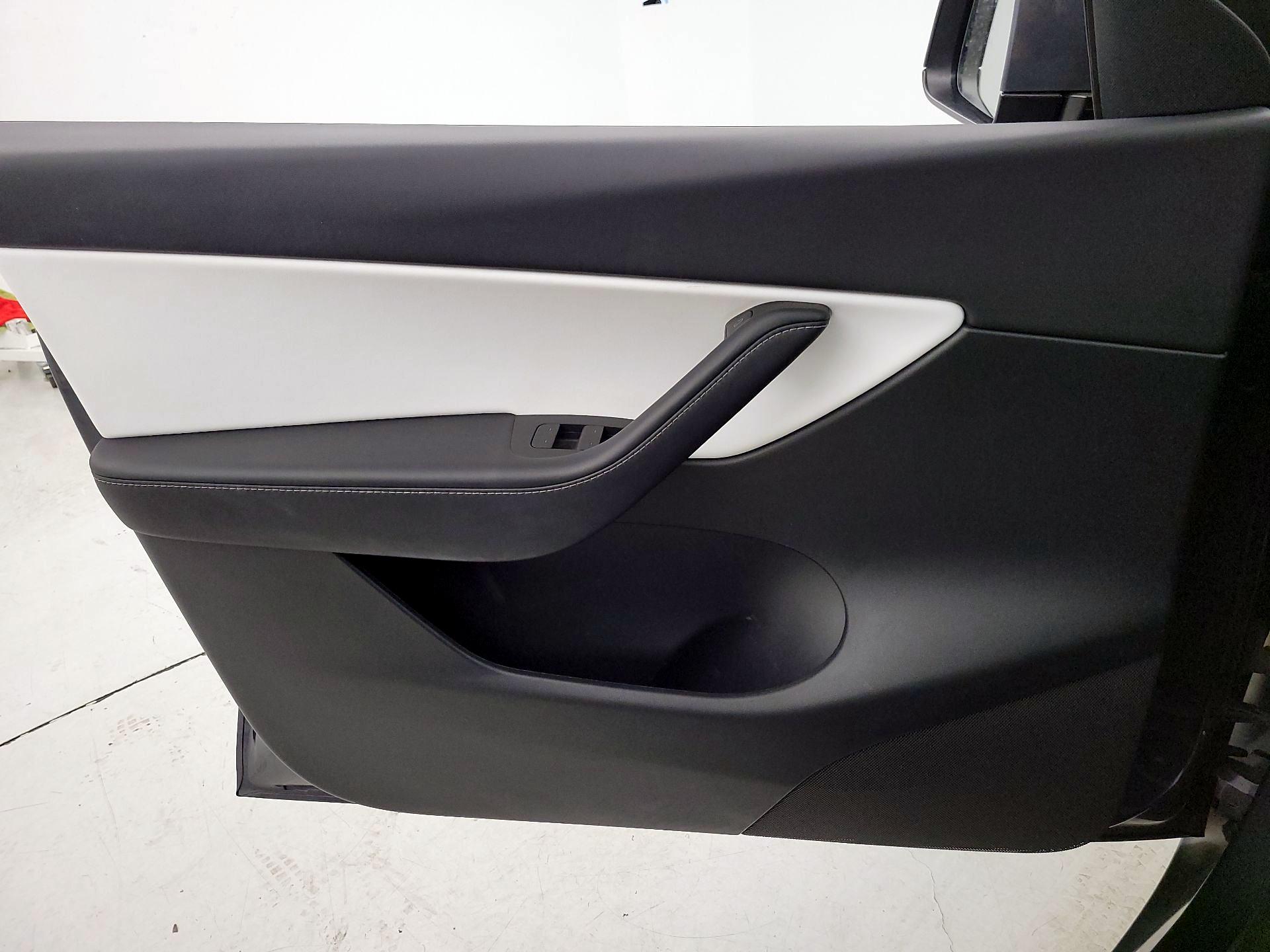 Thumbnail: 2021 Tesla Model Y - 12