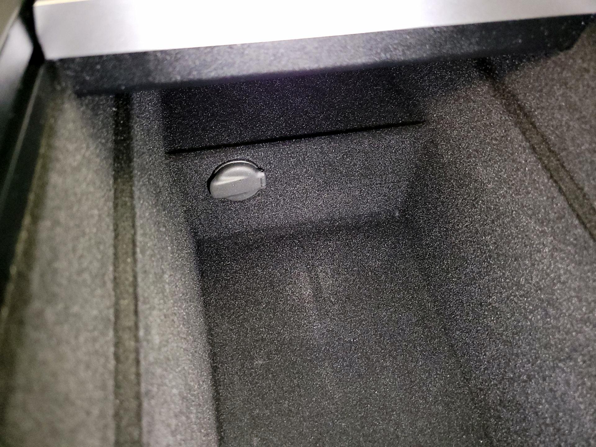 Thumbnail: 2024 Tesla Model 3 - 18