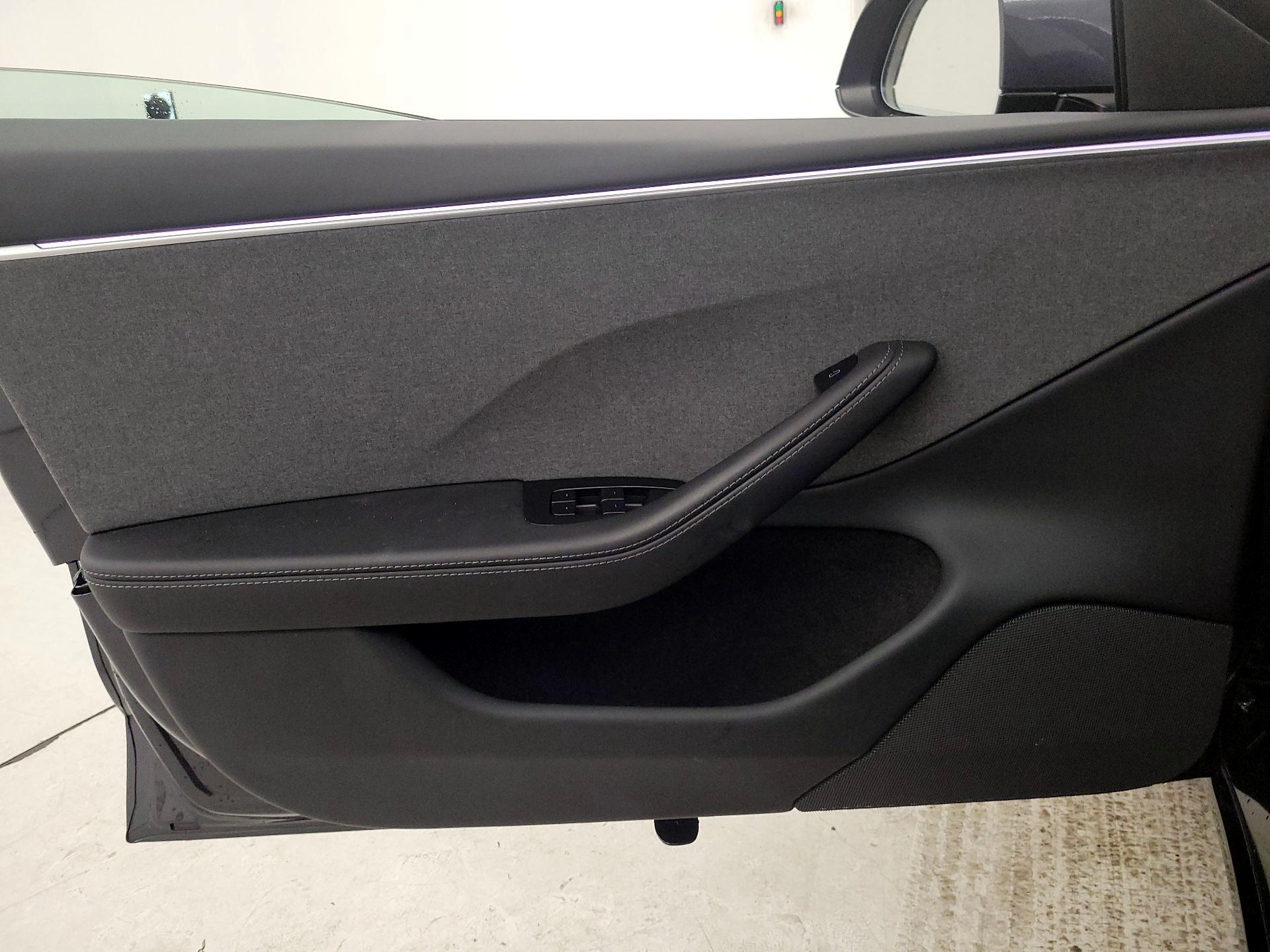 Thumbnail: 2025 Tesla Model 3 - 12