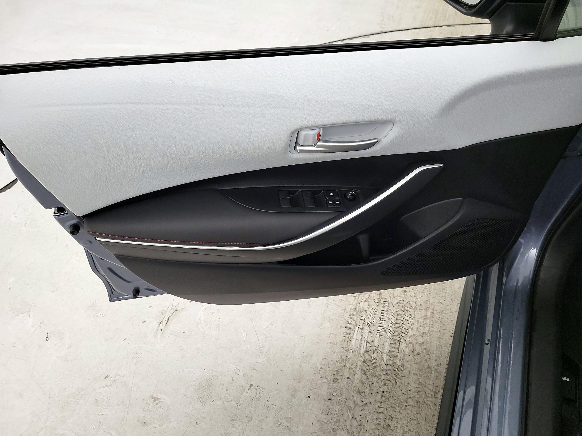 Thumbnail: 2024 Toyota Corolla - 12