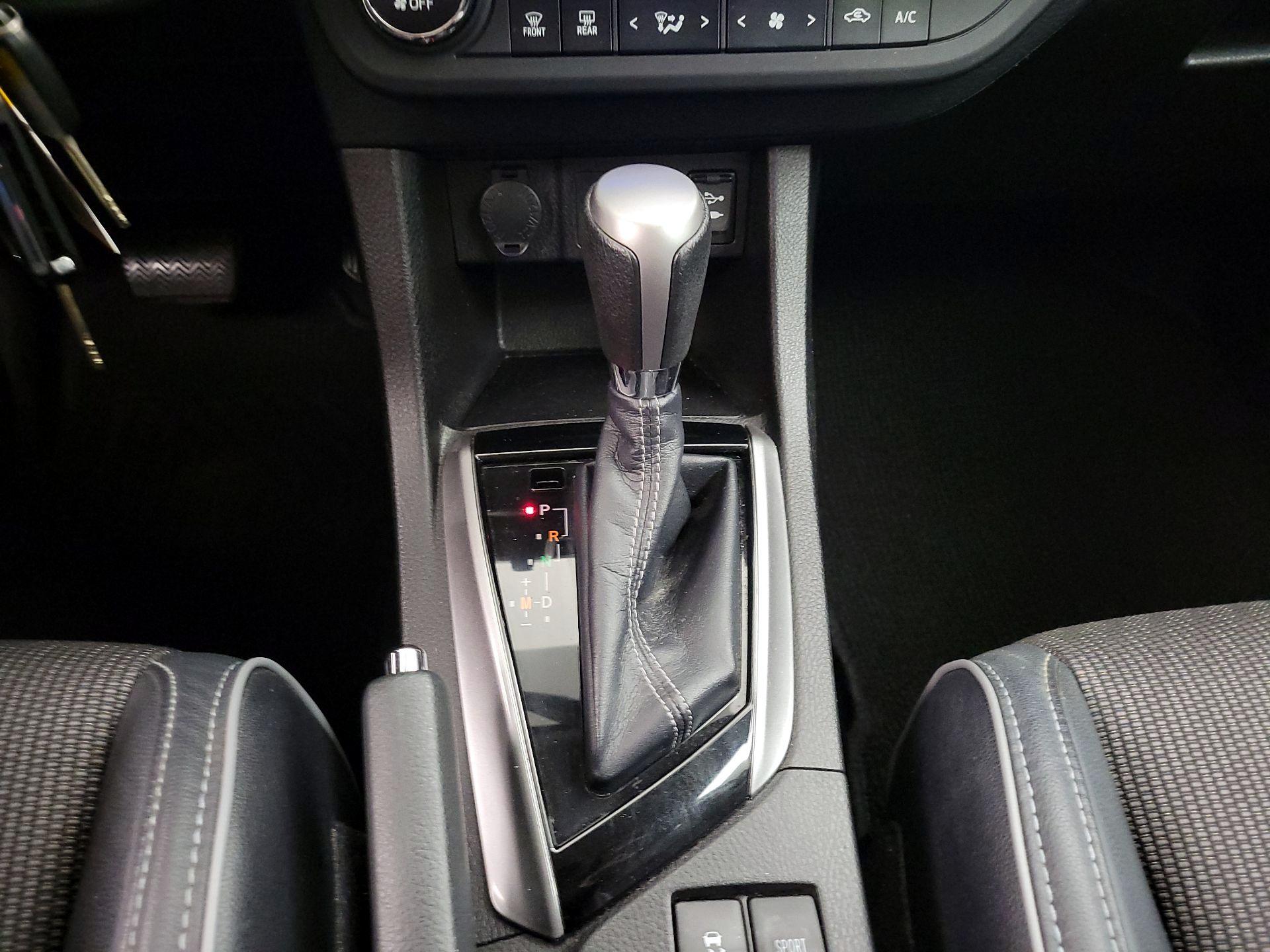 Thumbnail: 2014 Toyota Corolla - 16