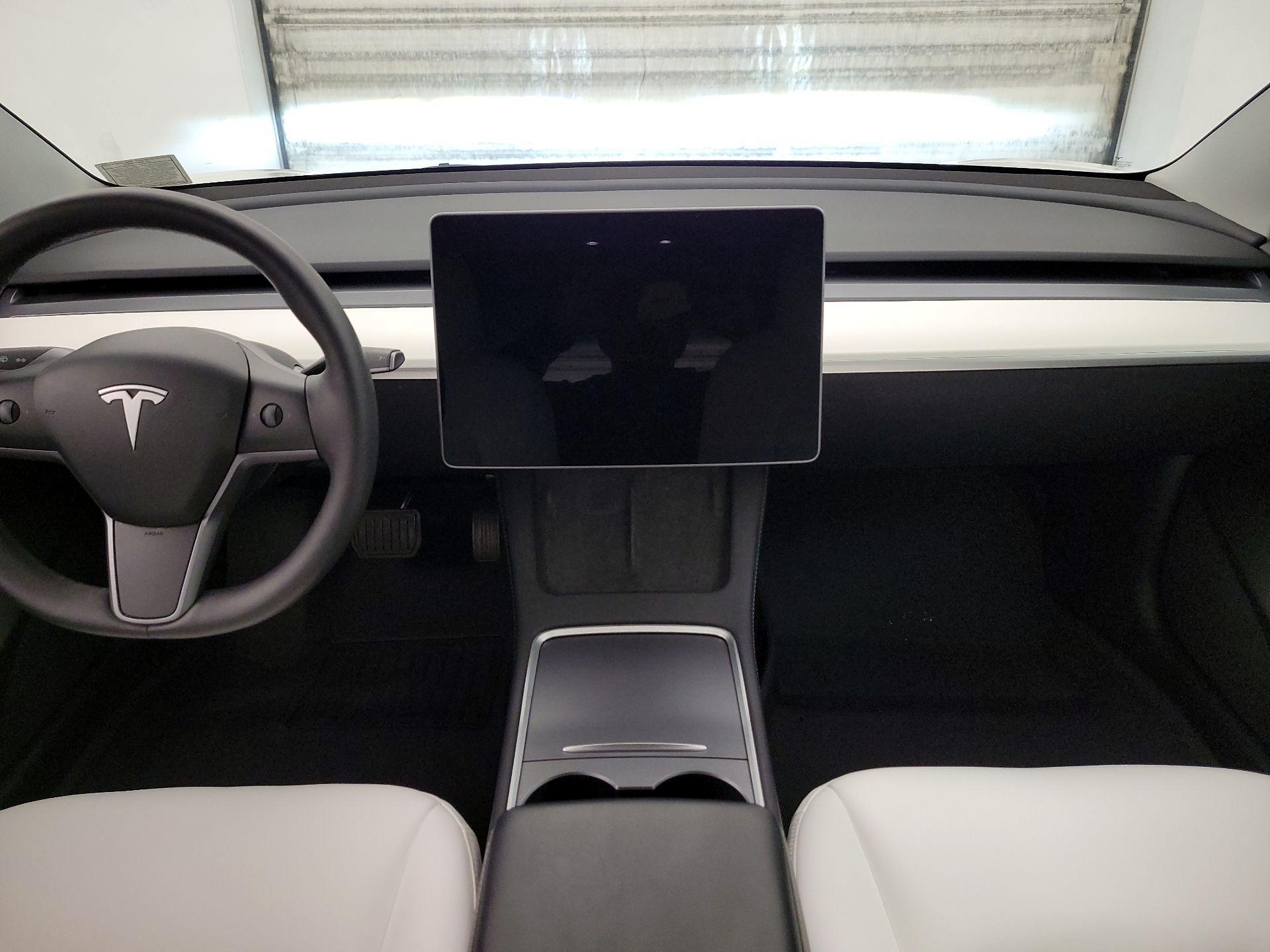 Thumbnail: 2023 Tesla Model 3 - 9