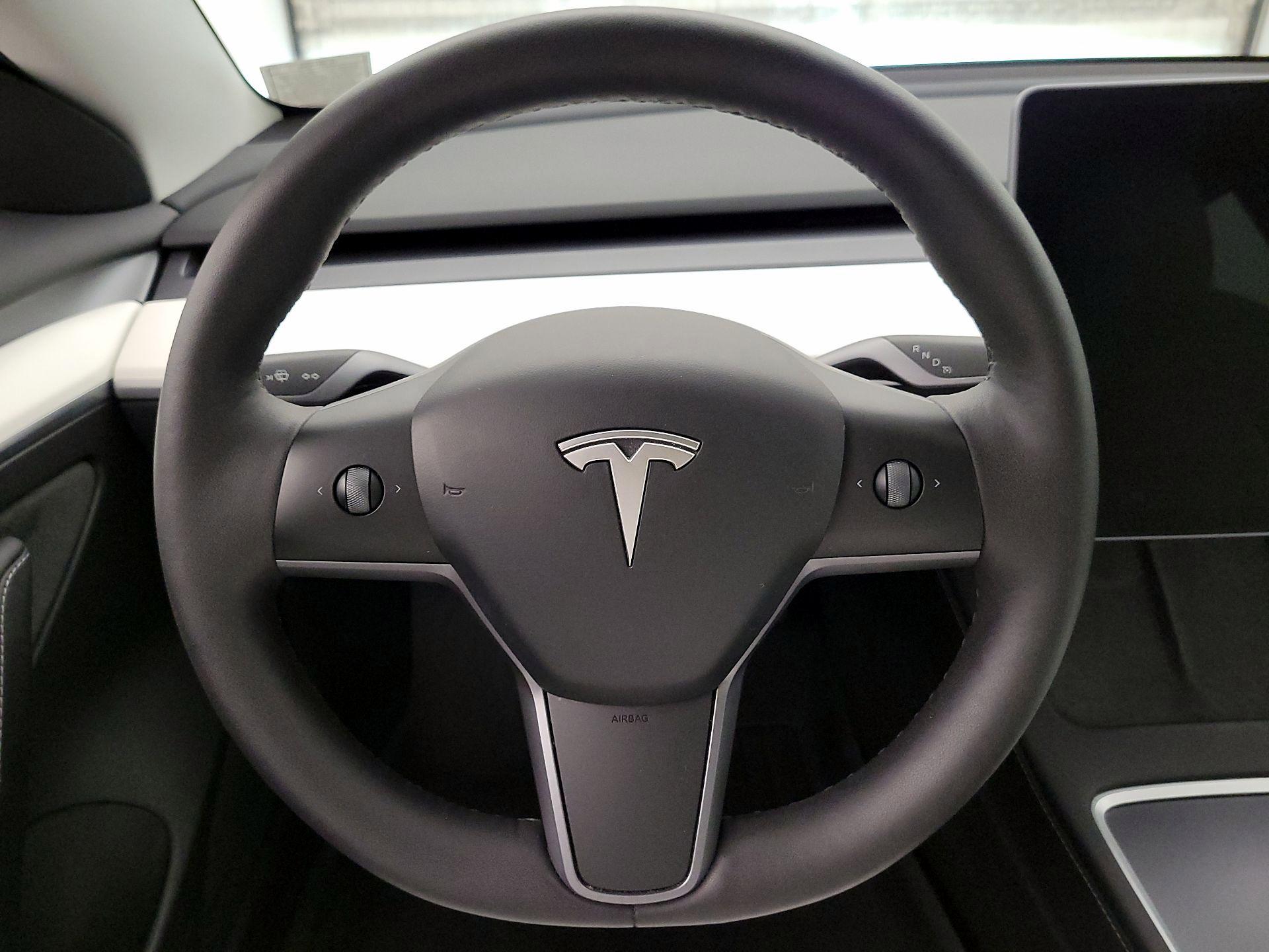 Thumbnail: 2023 Tesla Model 3 - 10