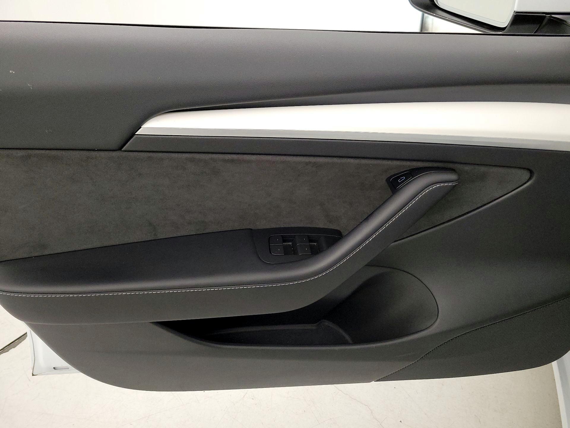 Thumbnail: 2023 Tesla Model 3 - 12