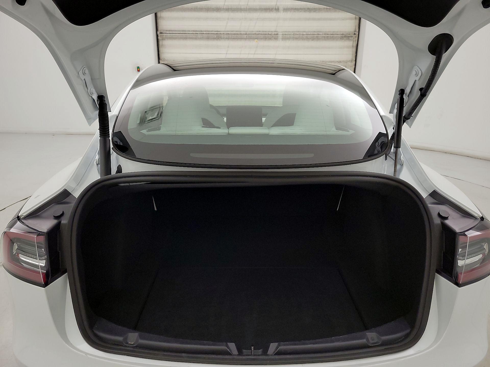 Thumbnail: 2023 Tesla Model 3 - 20