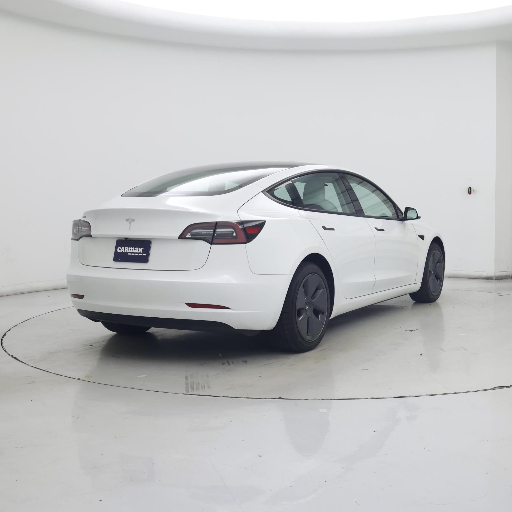 Thumbnail: 2023 Tesla Model 3 - 8