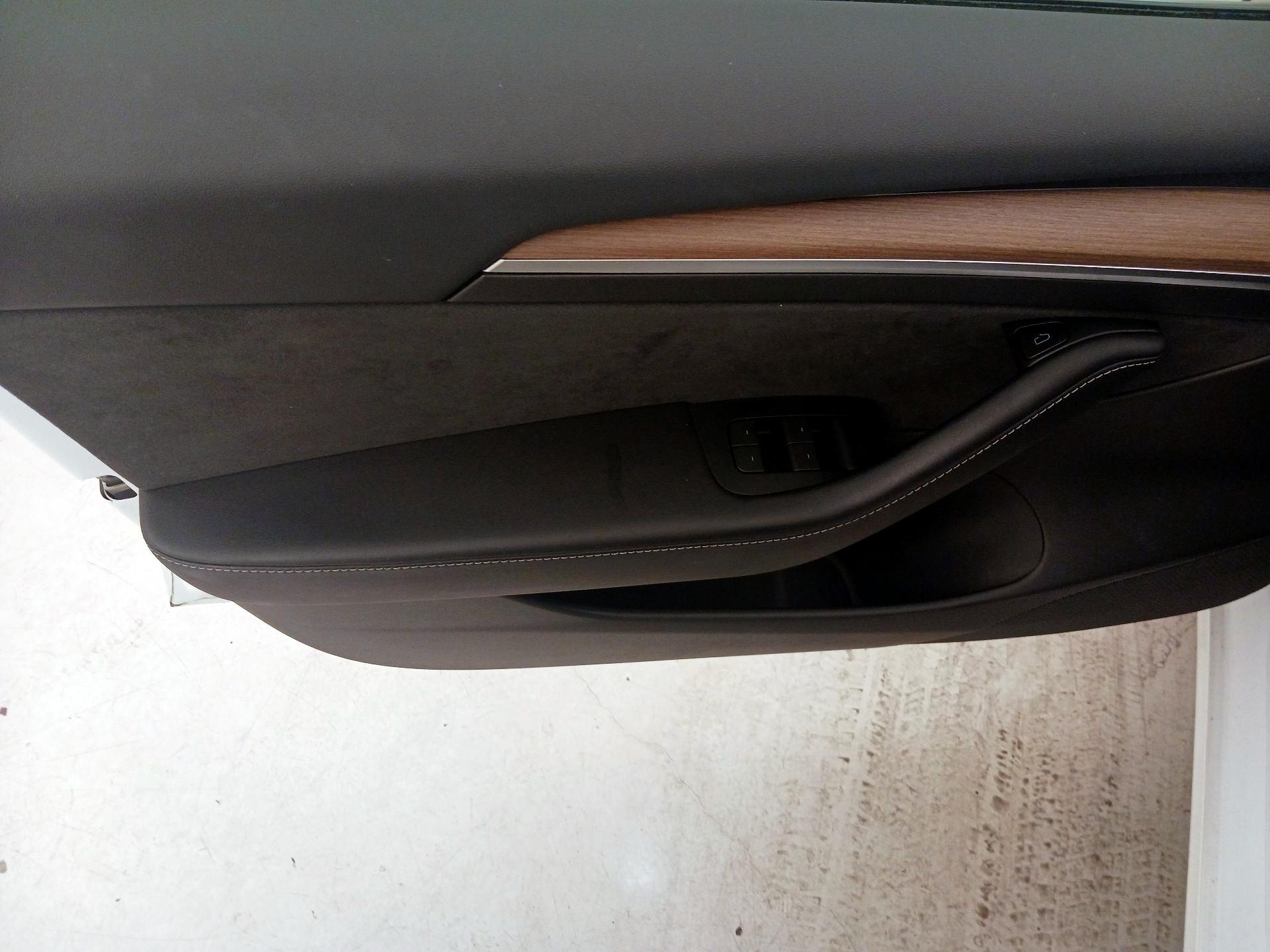 Thumbnail: 2023 Tesla Model 3 - 12