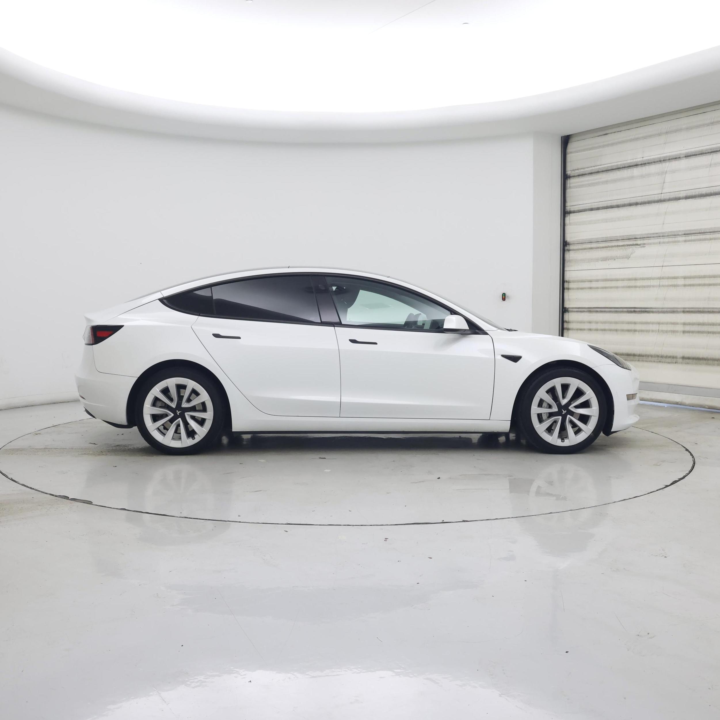 Thumbnail: 2023 Tesla Model 3 - 7