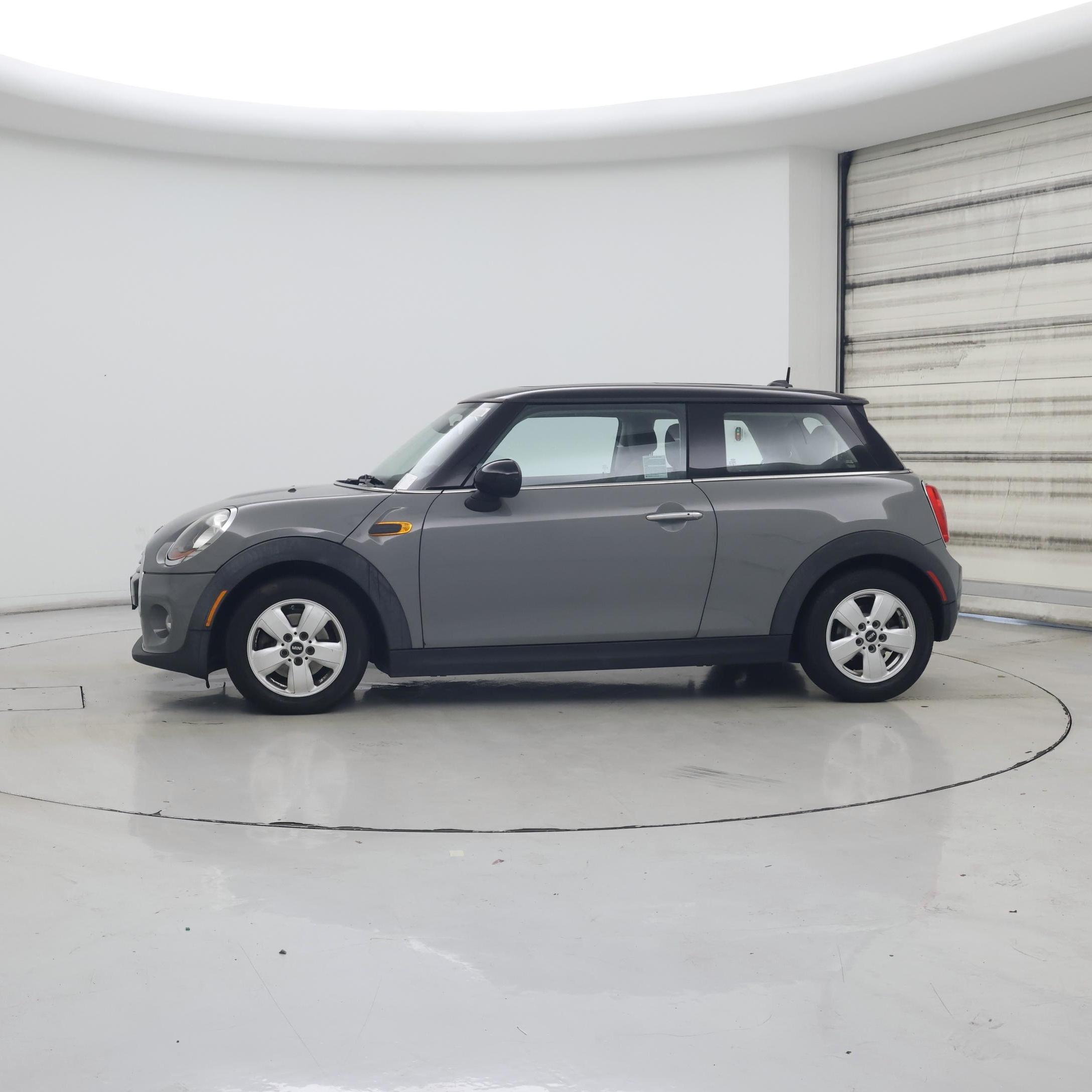 Thumbnail: 2016 MINI Cooper Hardtop - 3