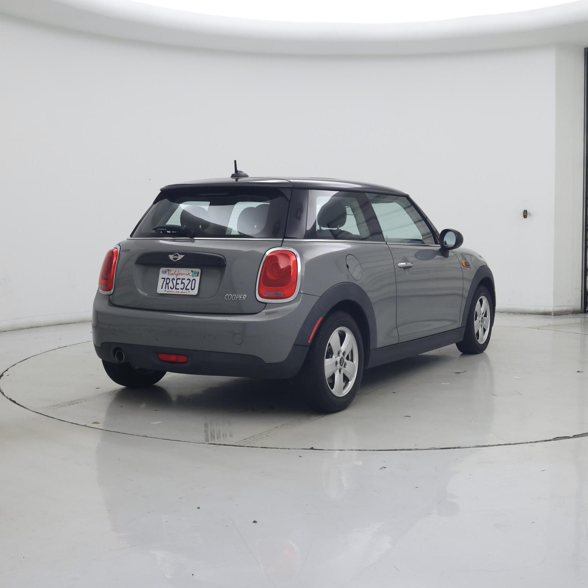 Thumbnail: 2016 MINI Cooper Hardtop - 8