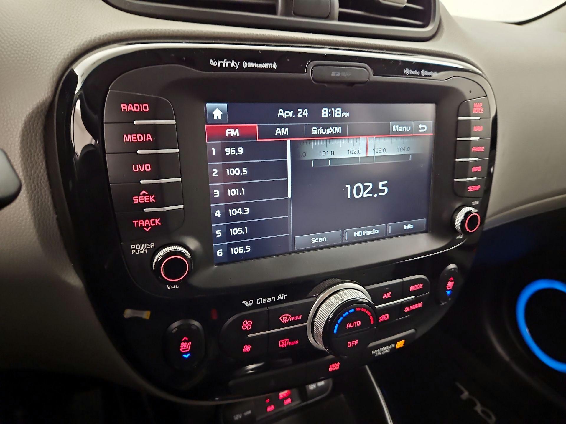 Thumbnail: 2016 Kia Soul - 16