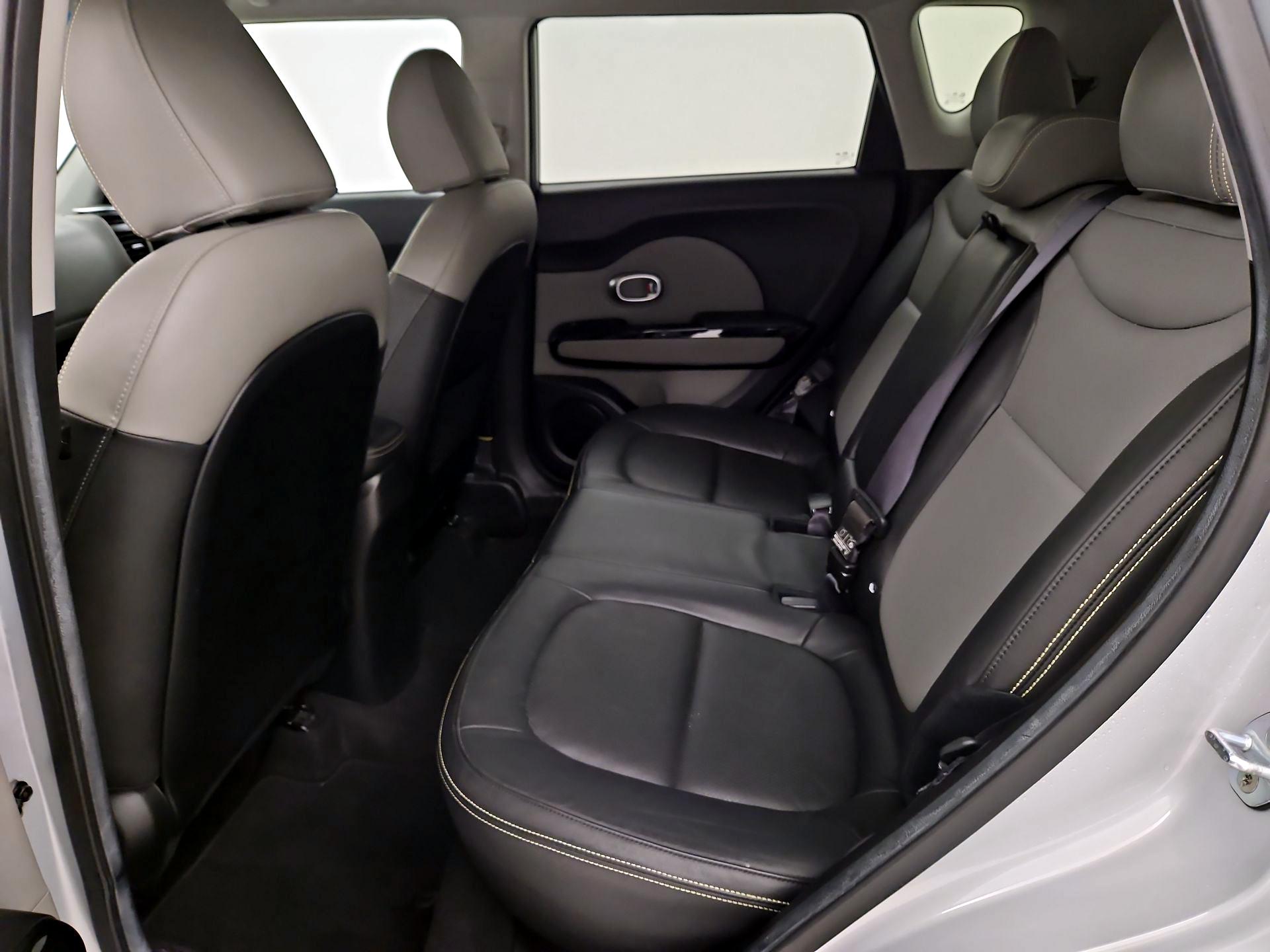 Thumbnail: 2016 Kia Soul - 20