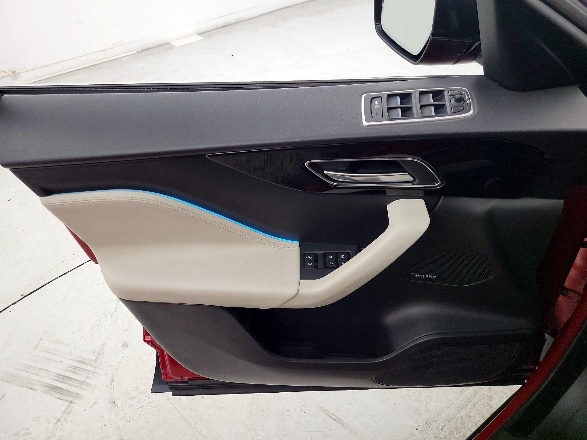 Thumbnail: 2020 Jaguar F-Pace - 12