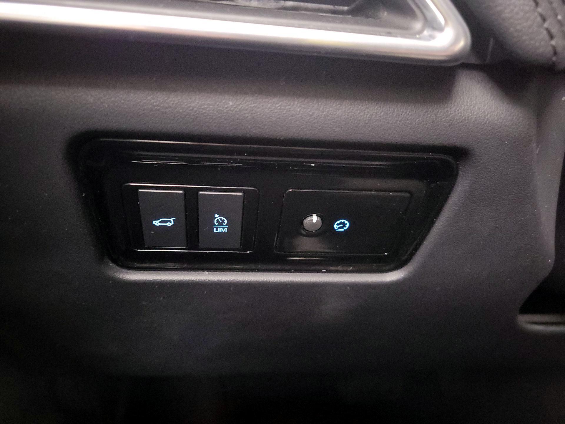 Thumbnail: 2020 Jaguar F-Pace - 13