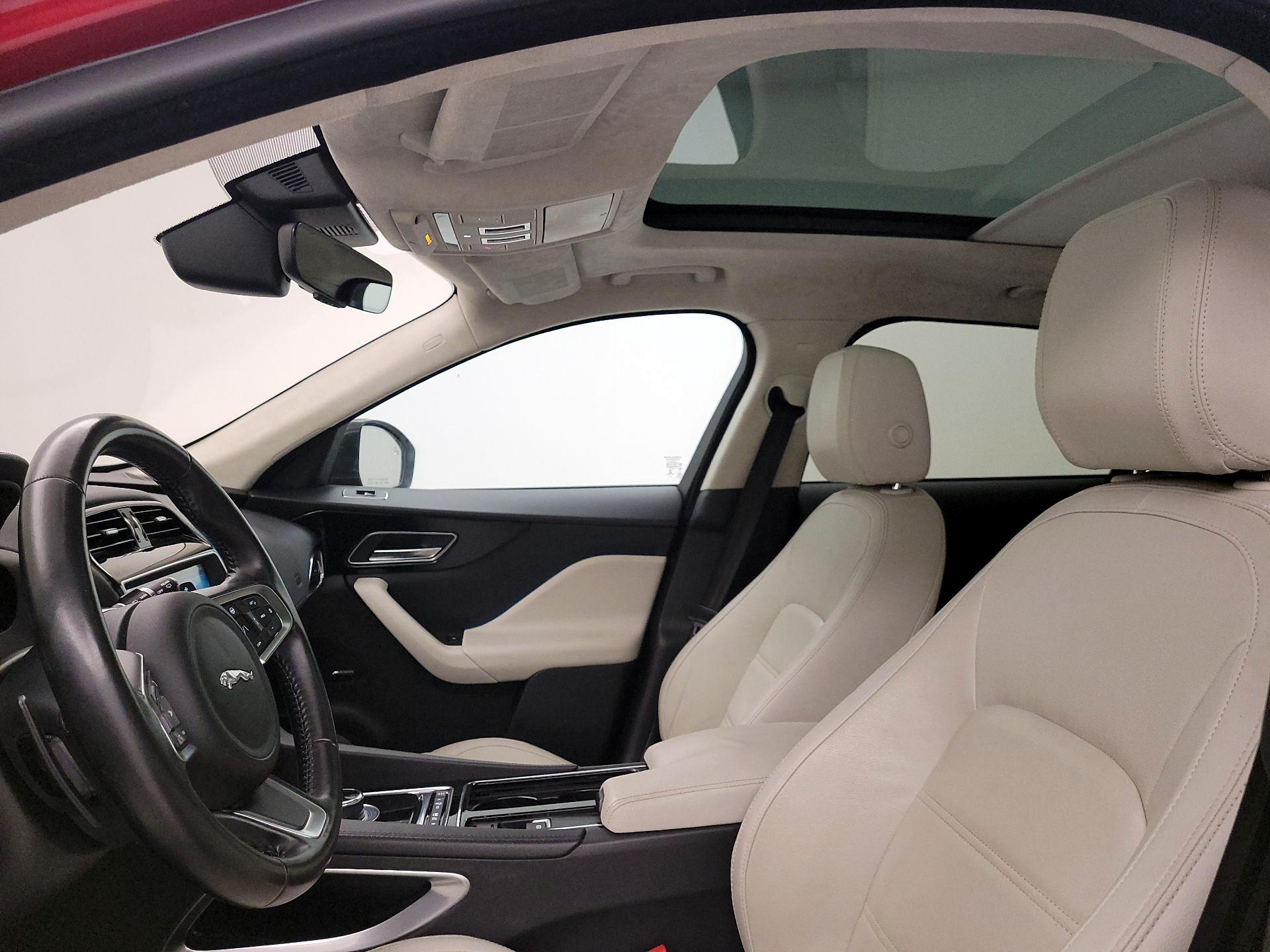 Thumbnail: 2020 Jaguar F-Pace - 18