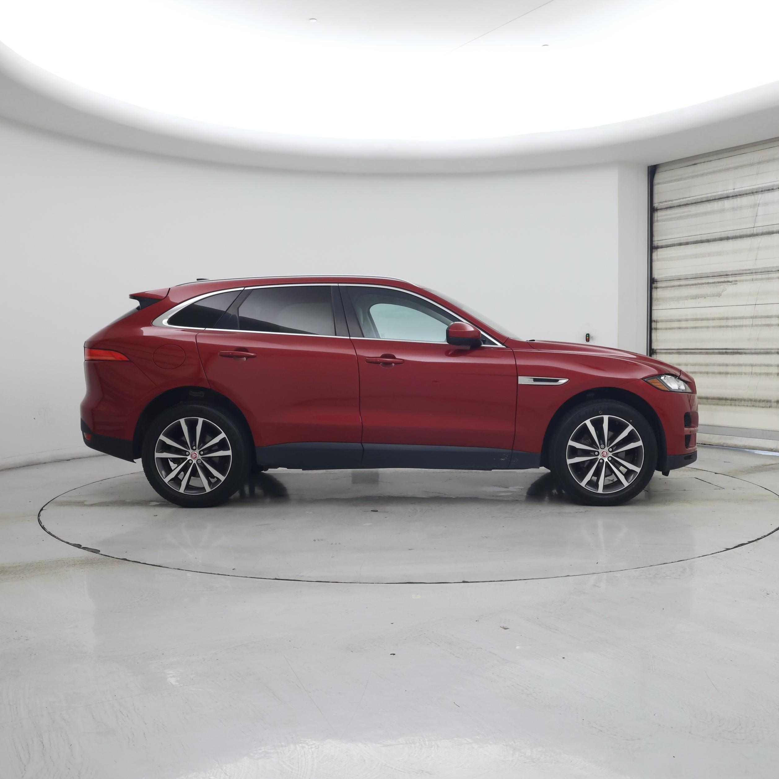 Thumbnail: 2020 Jaguar F-Pace - 7