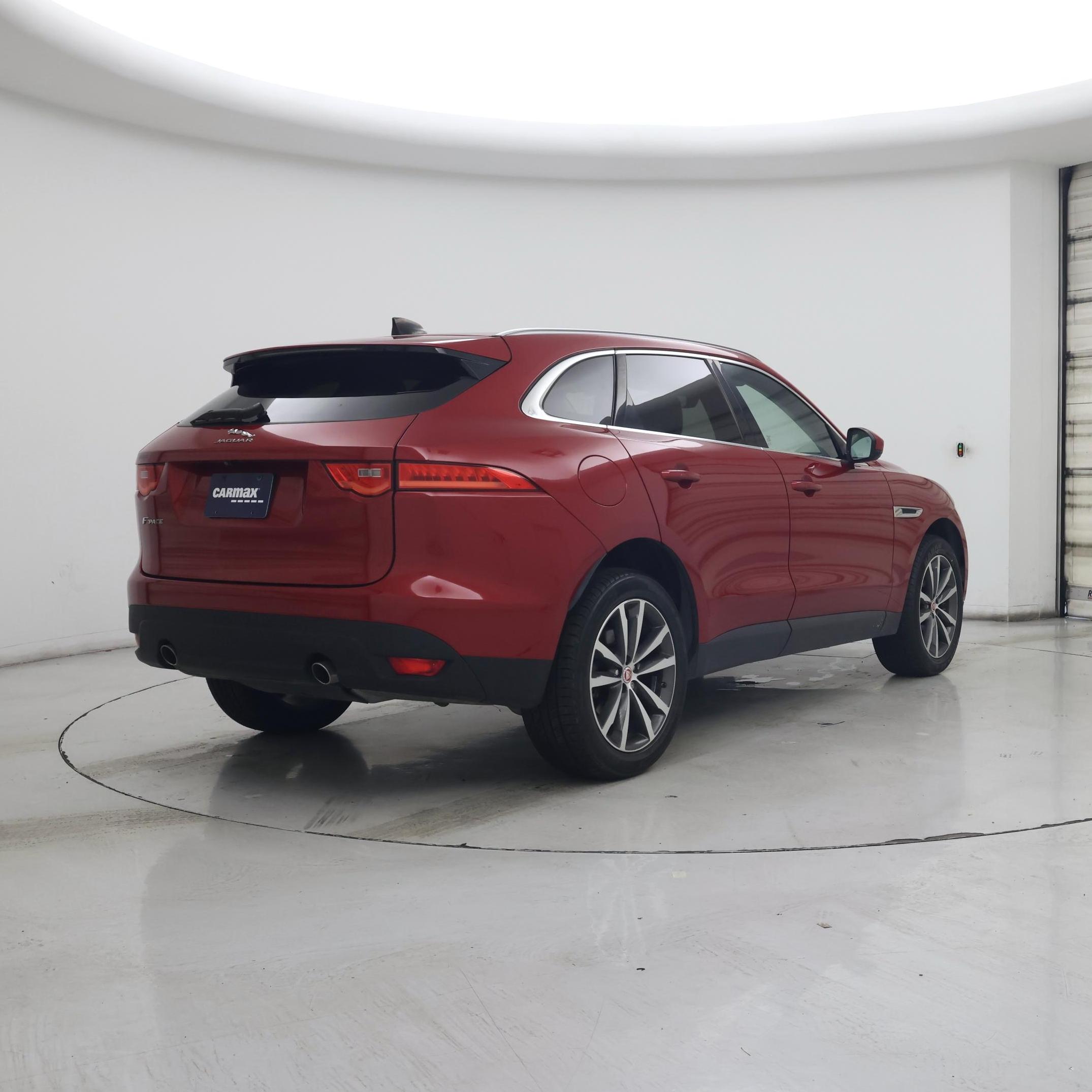 Thumbnail: 2020 Jaguar F-Pace - 8