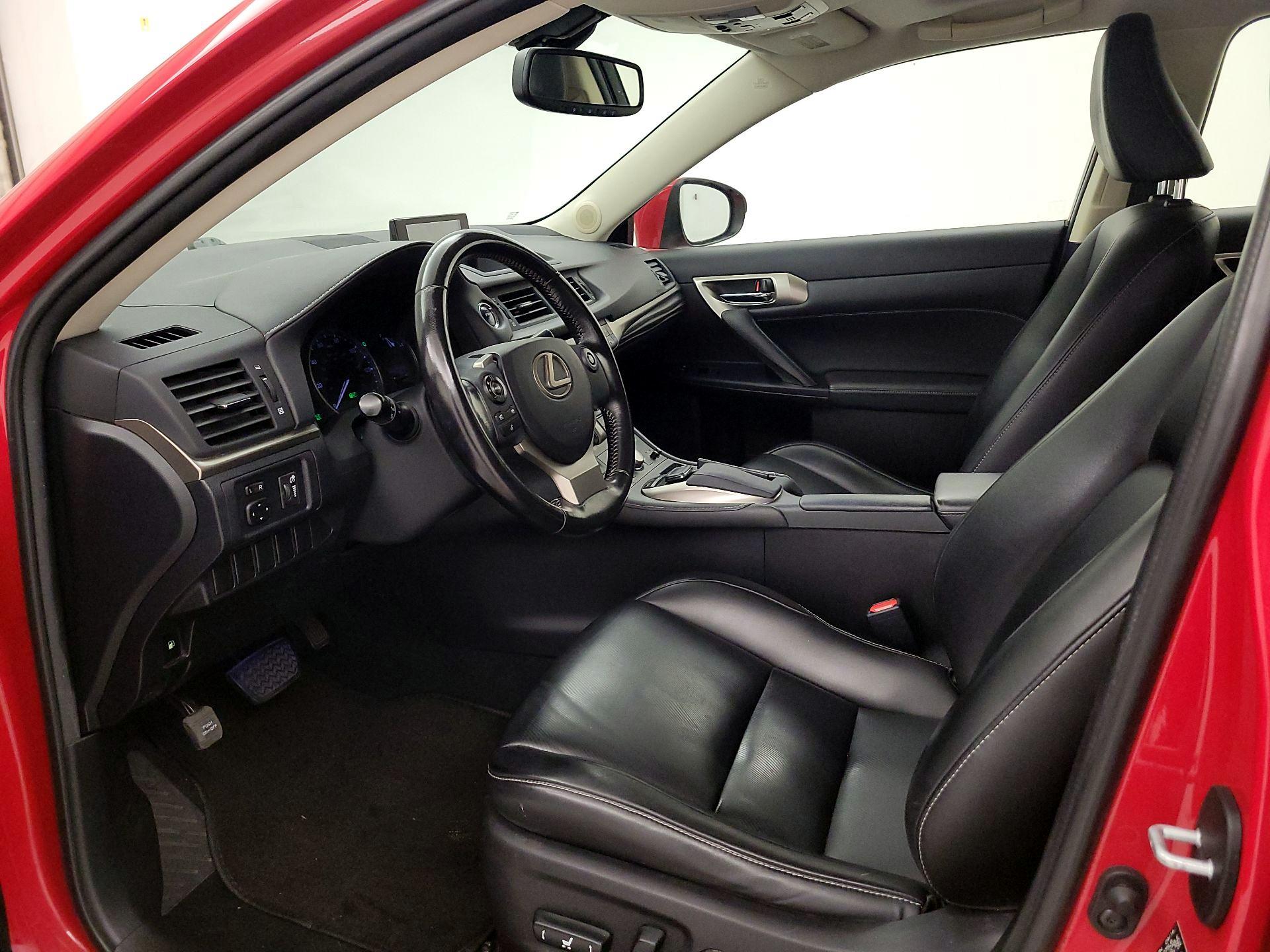 Thumbnail: 2017 Lexus CT - 11