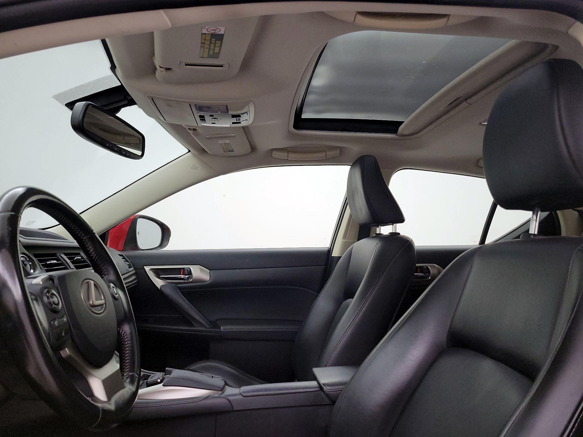 Thumbnail: 2017 Lexus CT - 19