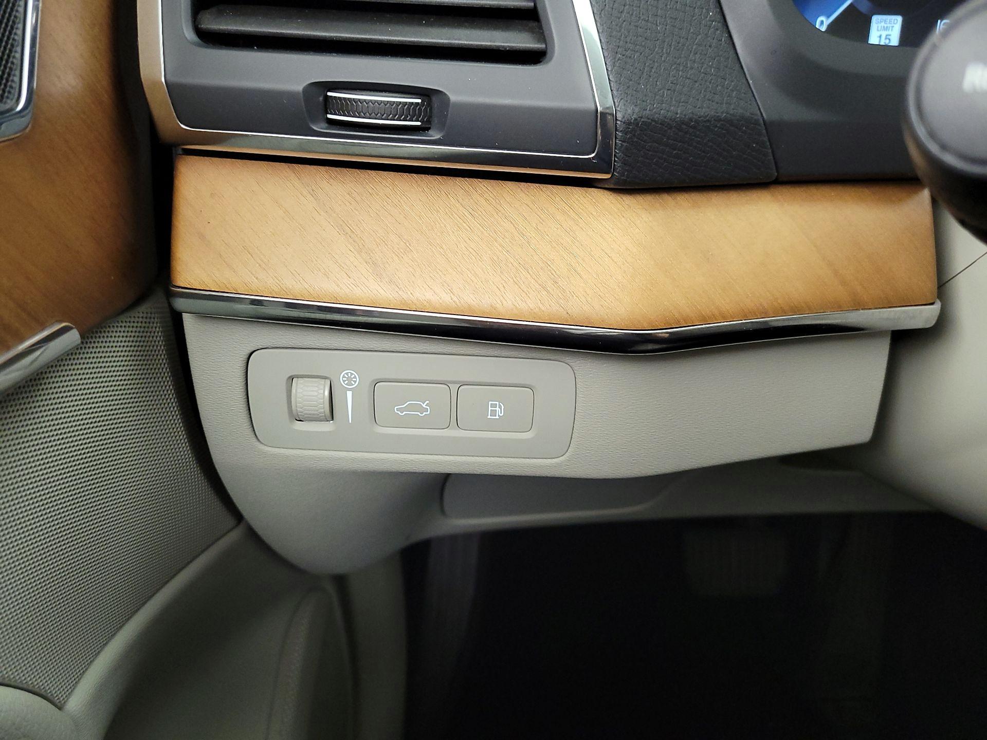 Thumbnail: 2021 Volvo XC90 - 13