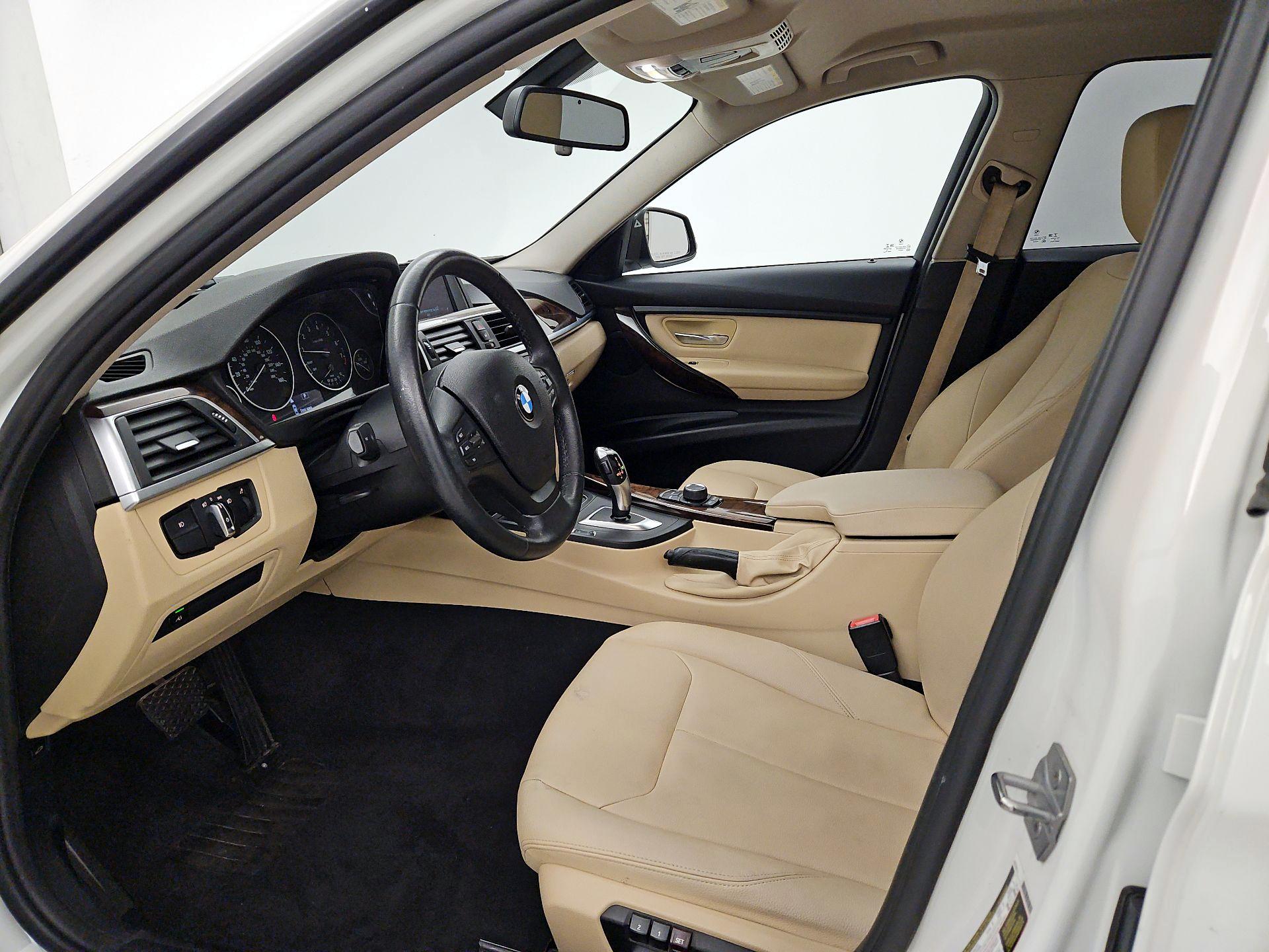 Thumbnail: 2018 BMW 3 Series - 11