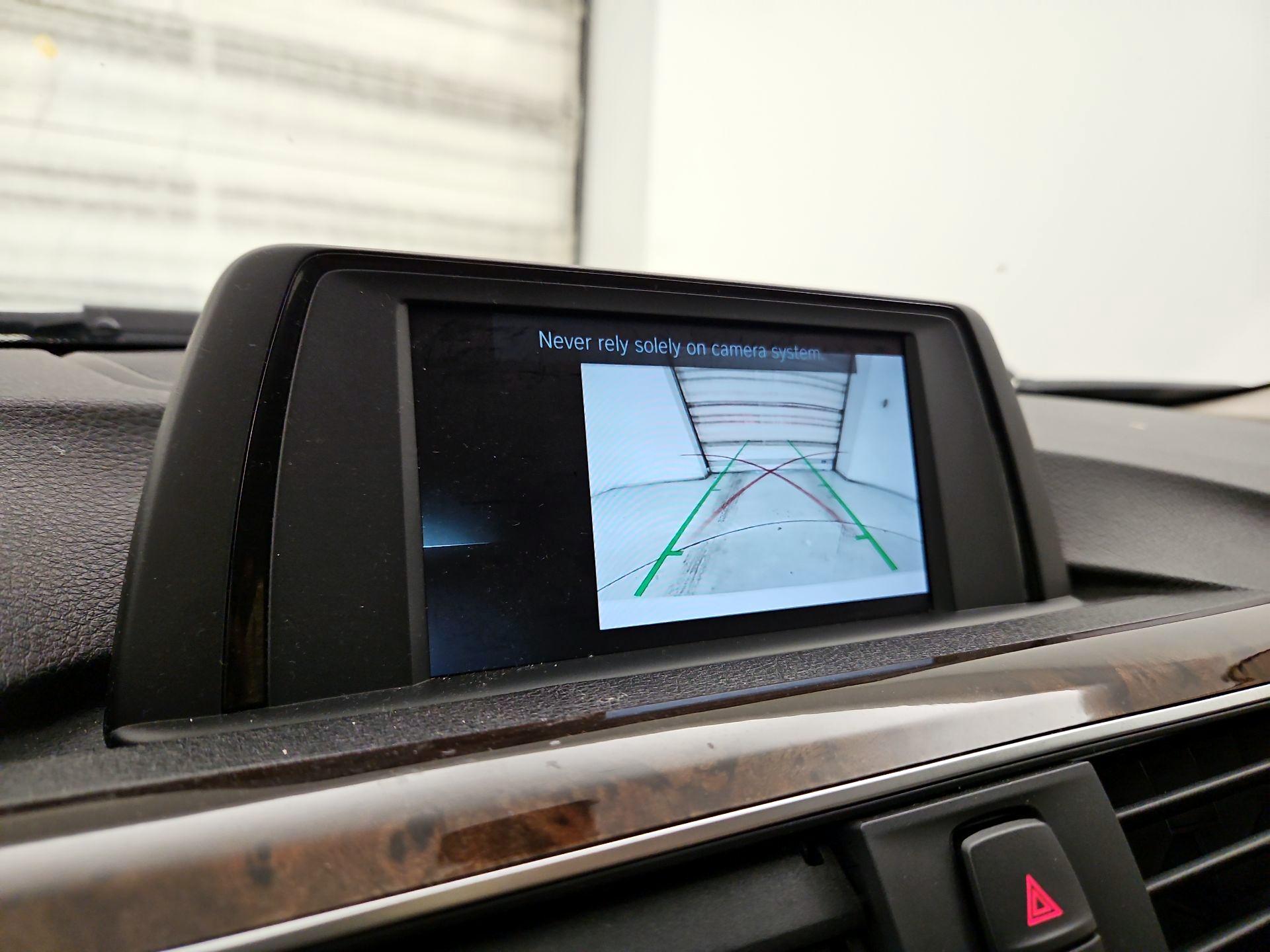 Thumbnail: 2018 BMW 3 Series - 14