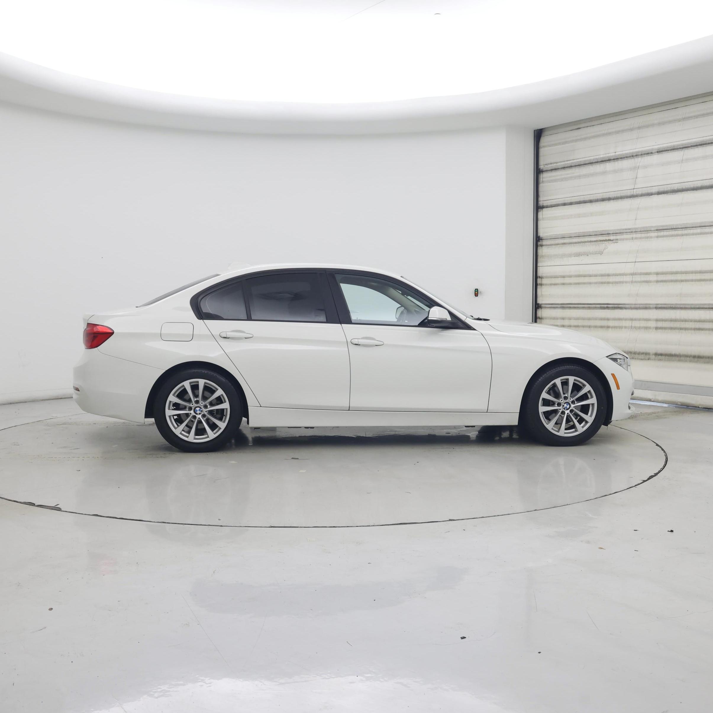 Thumbnail: 2018 BMW 3 Series - 7