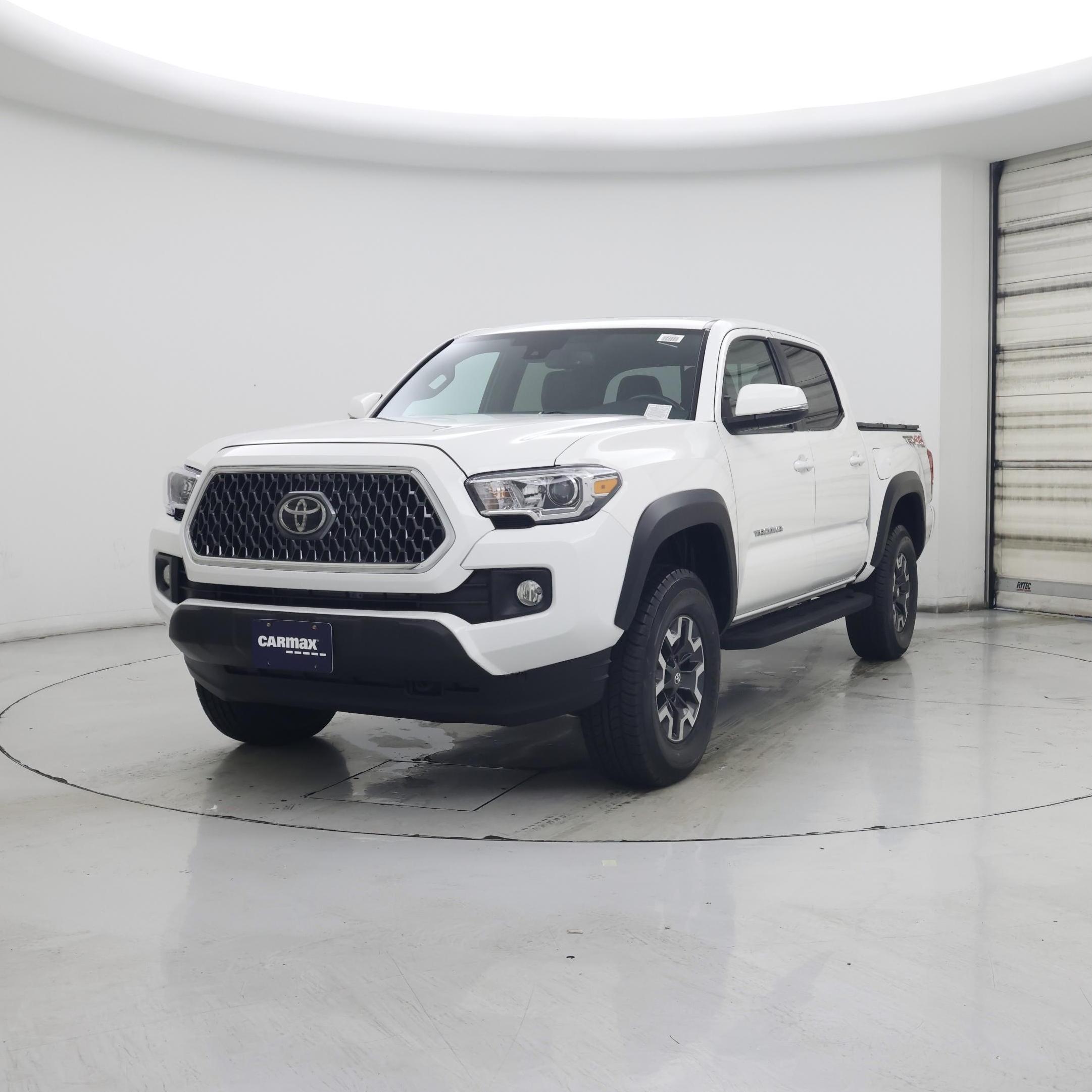 Thumbnail: 2018 Toyota Tacoma - 4