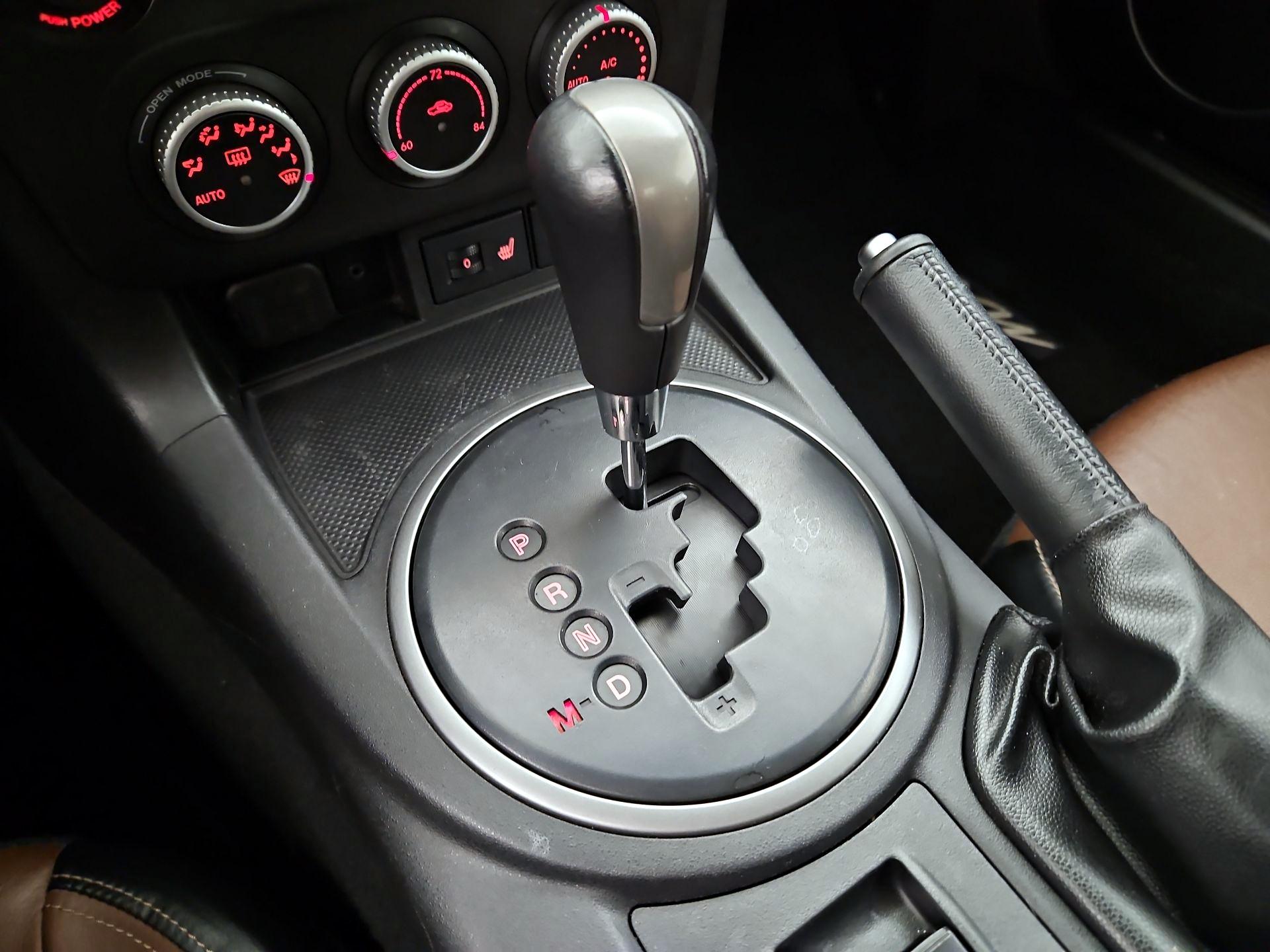 Thumbnail: 2014 Mazda MX-5 Miata - 15
