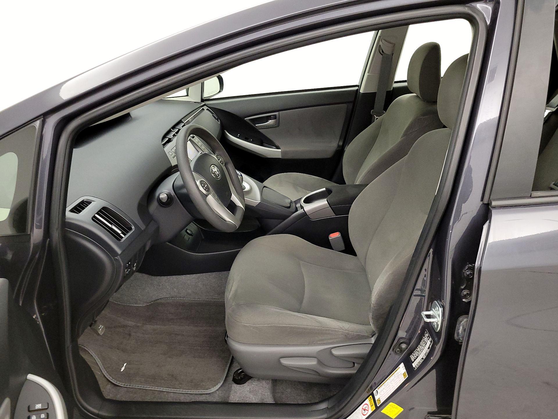 Thumbnail: 2015 Toyota Prius - 11