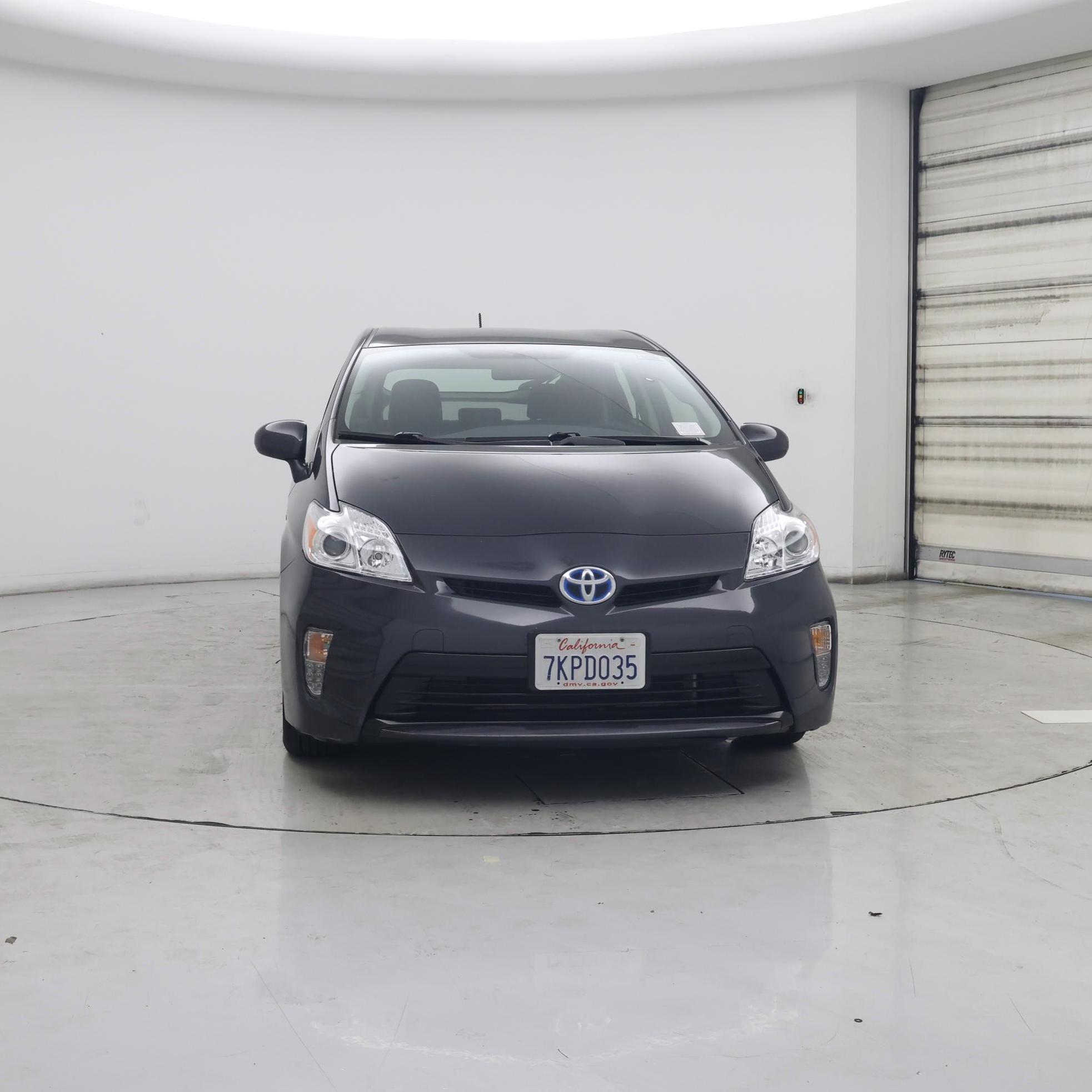 Thumbnail: 2015 Toyota Prius - 5